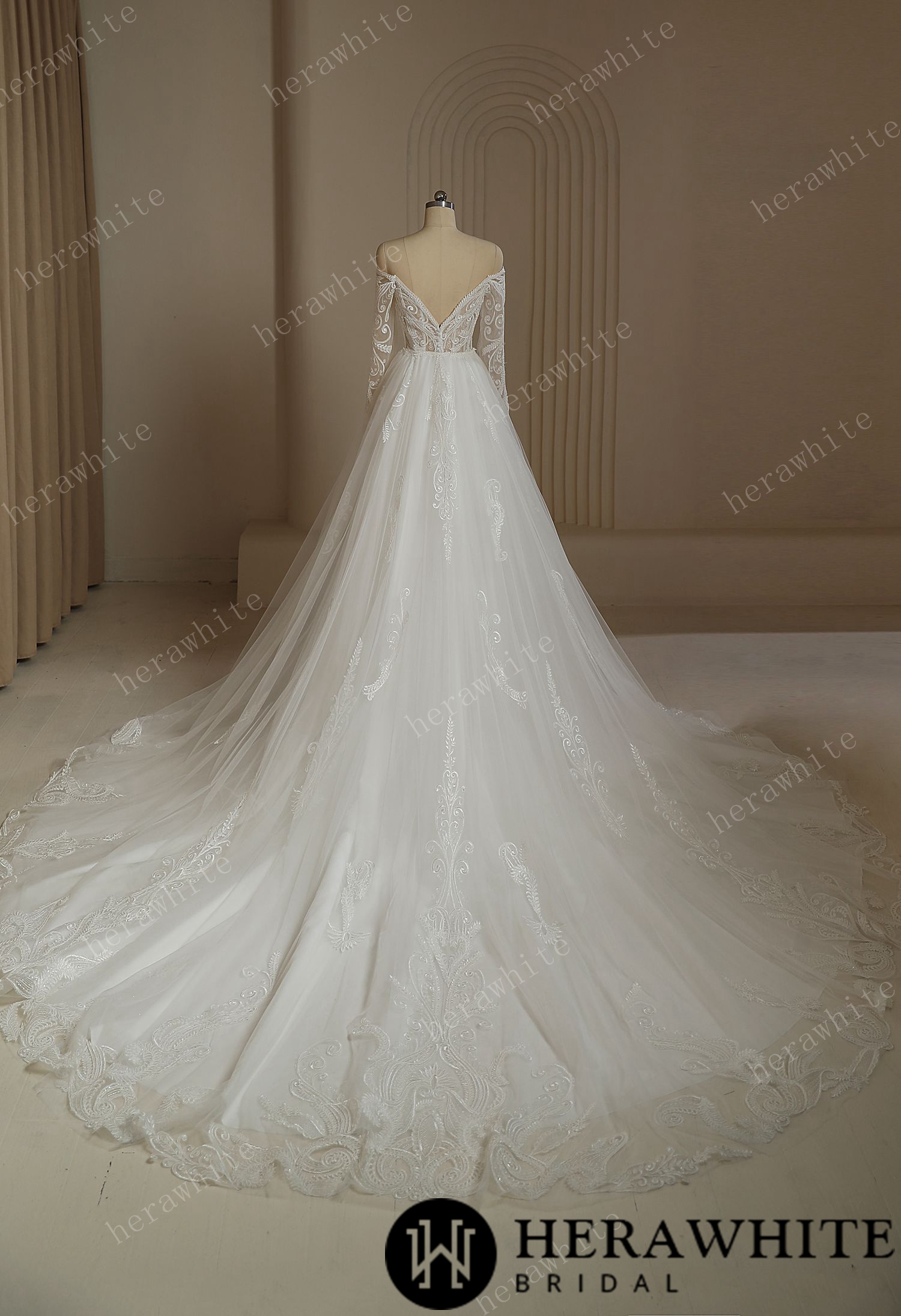 Exquisite Lace Mermaid Wedding Dress With Detached Train