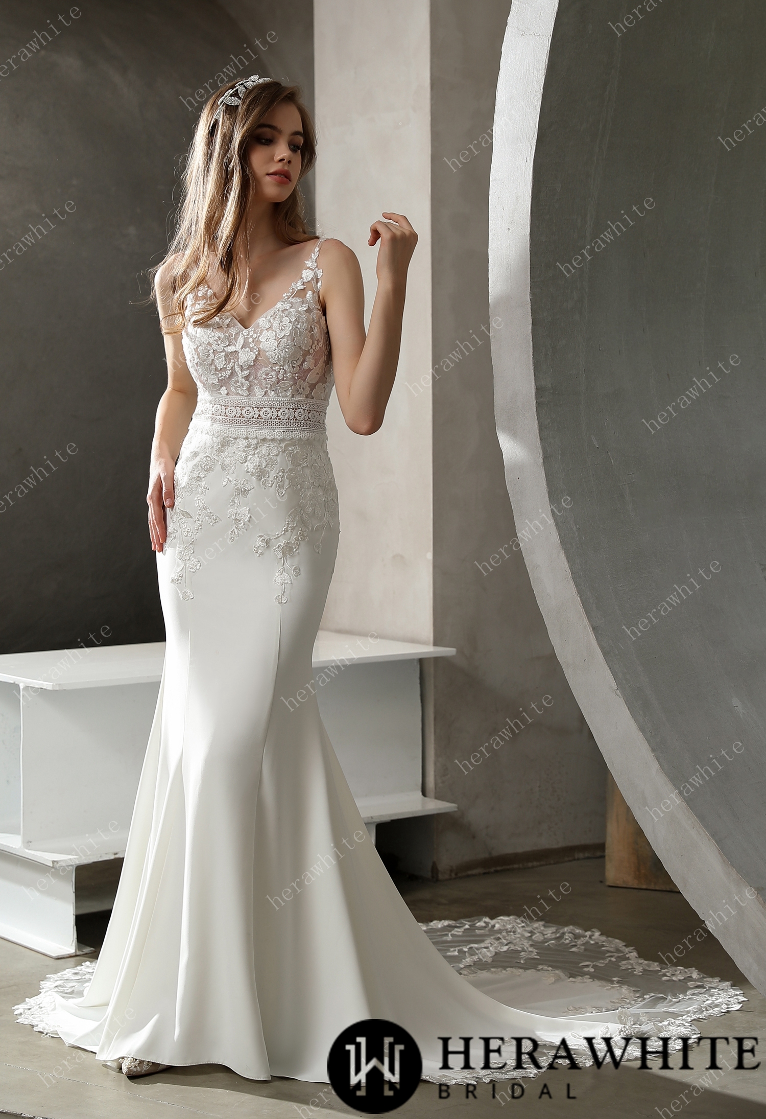 In Stock/ V Neck Crepe Lace Fit and Flare Court Train Wedding Dress