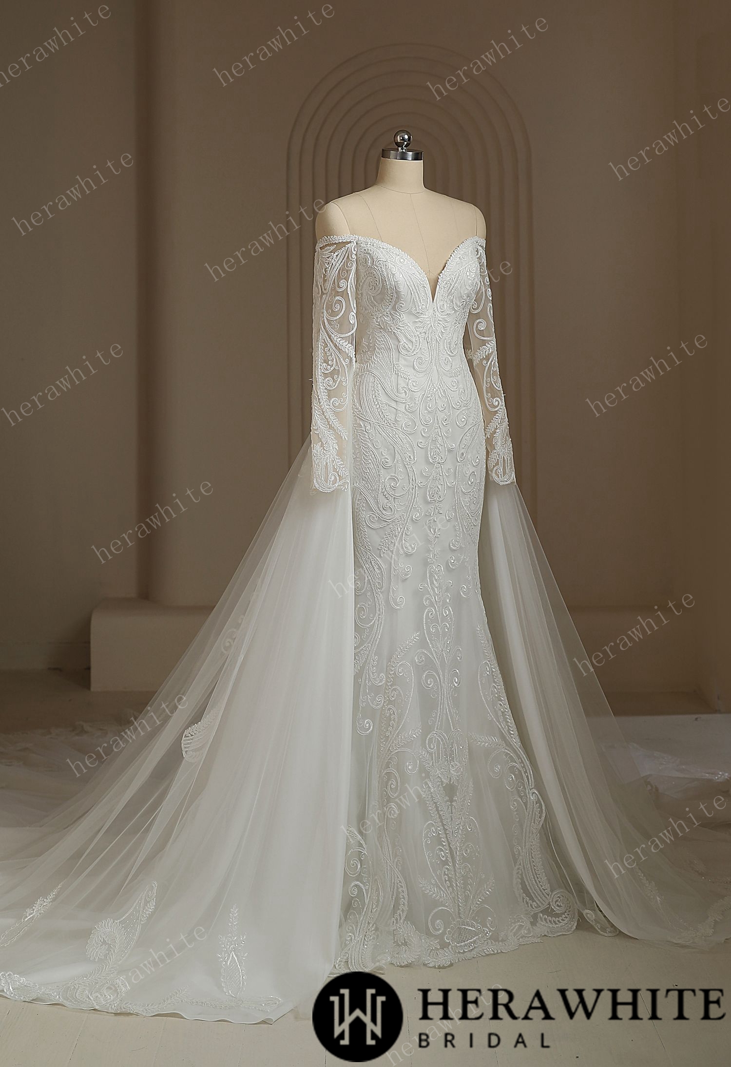 In Stock/ Exquisite Lace Mermaid Wedding Dress With Detached Train