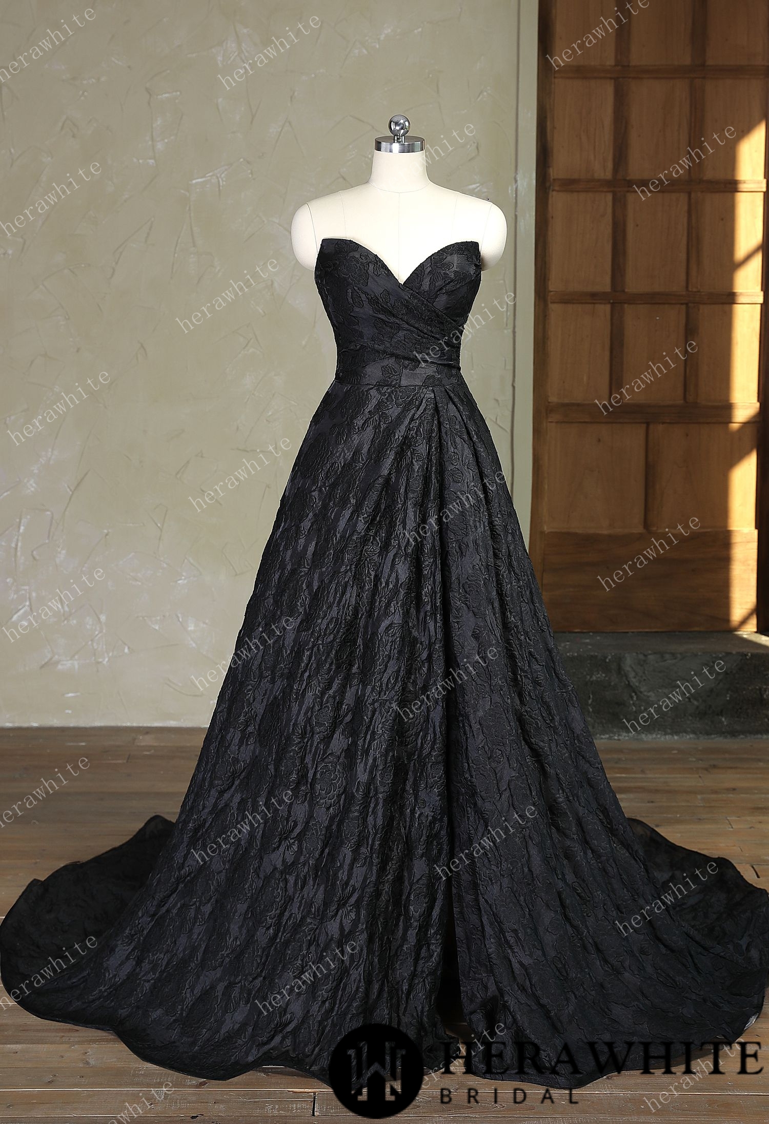 Jacquard Puff Sleeves Grace Slit And Sweetheart Wedding Dress