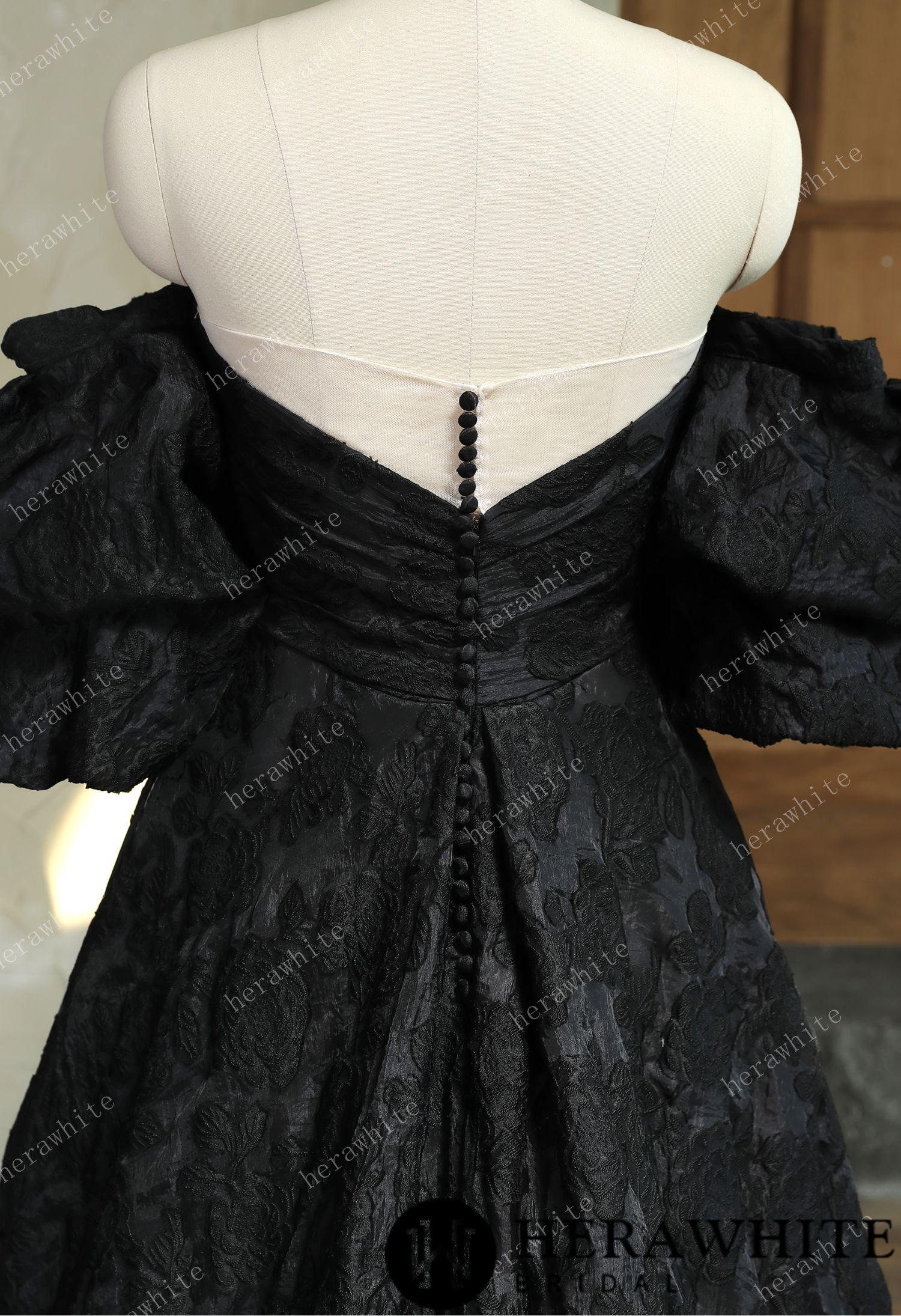 Jacquard Puff Sleeves Grace Slit And Sweetheart Wedding Dress