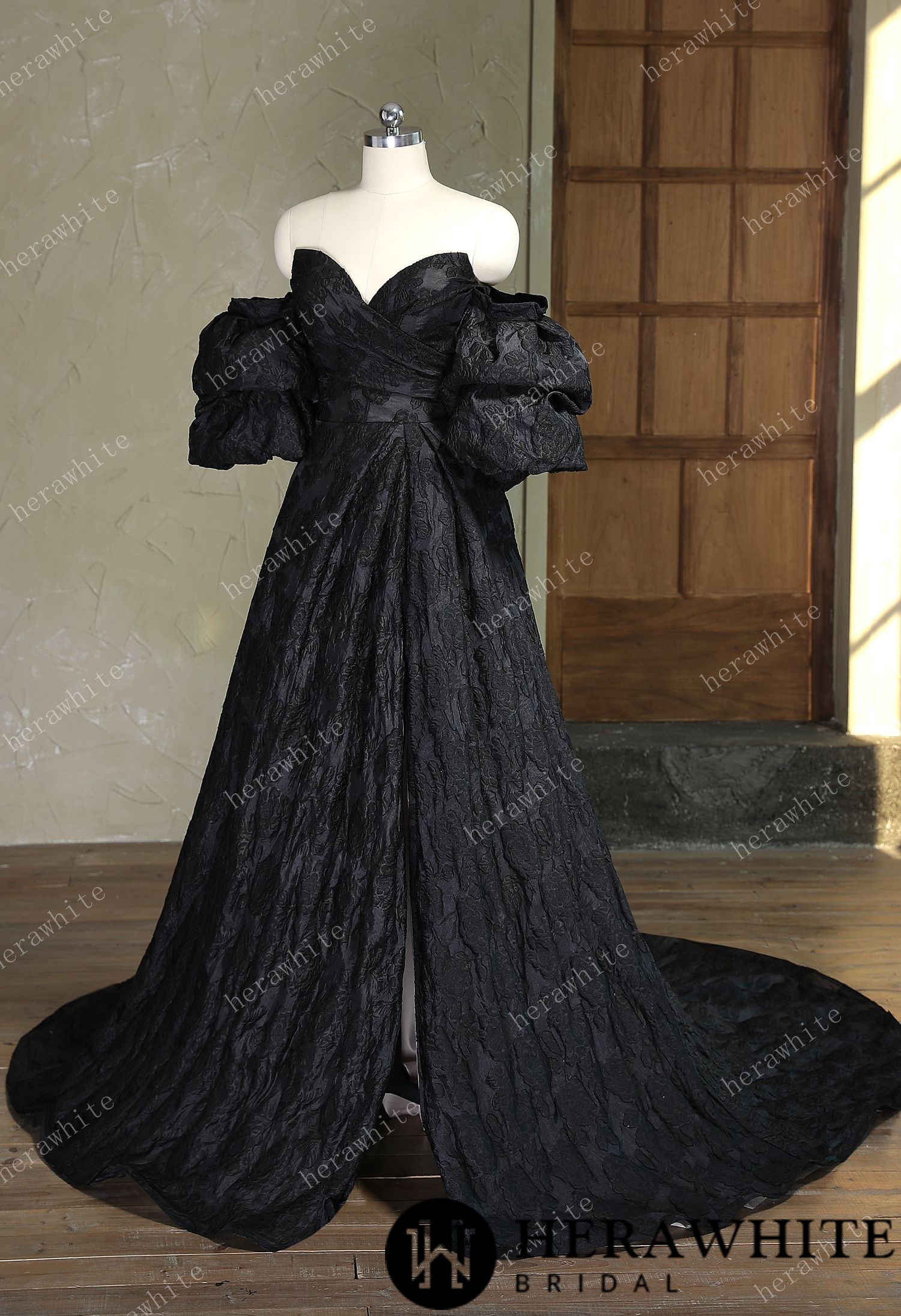 Jacquard Puff Sleeves Grace Slit And Sweetheart Wedding Dress