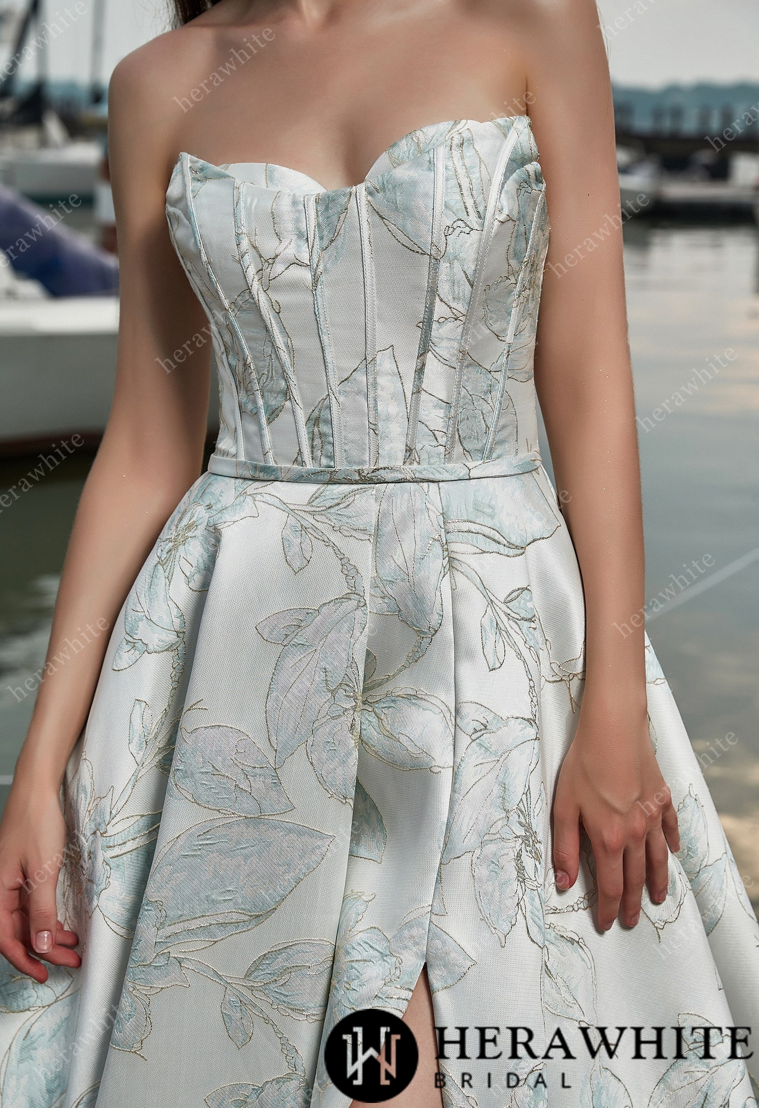 In Stock/ Satin Sleeveless A-Line Split And Grace Wedding Dress