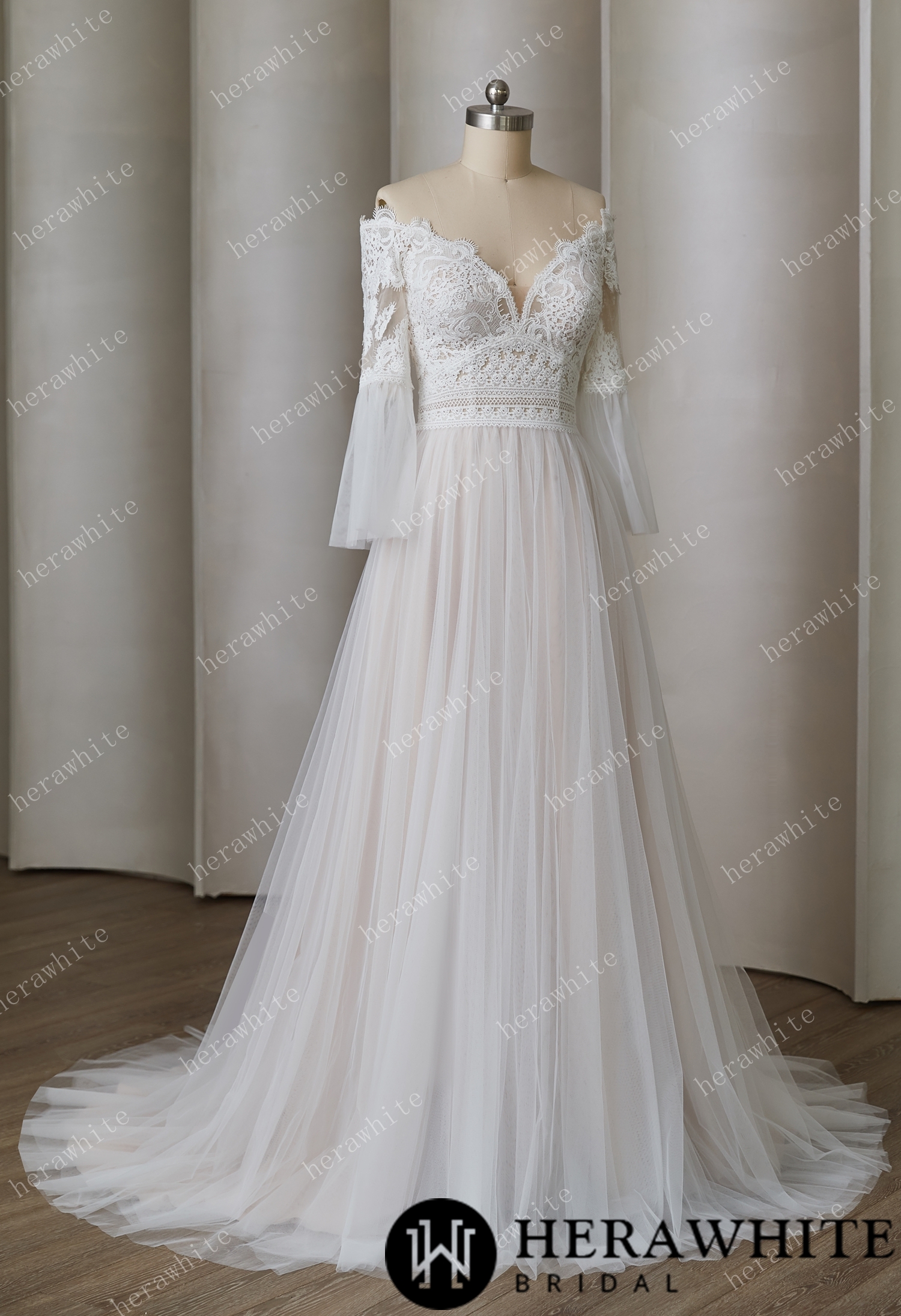 Feminine A Line Tulle Beach Wedding Dress with  Bell Sleeve