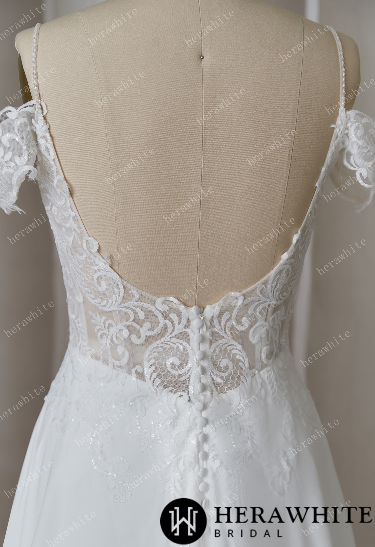 Romantic A-line Wedding Dress With Vintage Charm and Modern Elegance