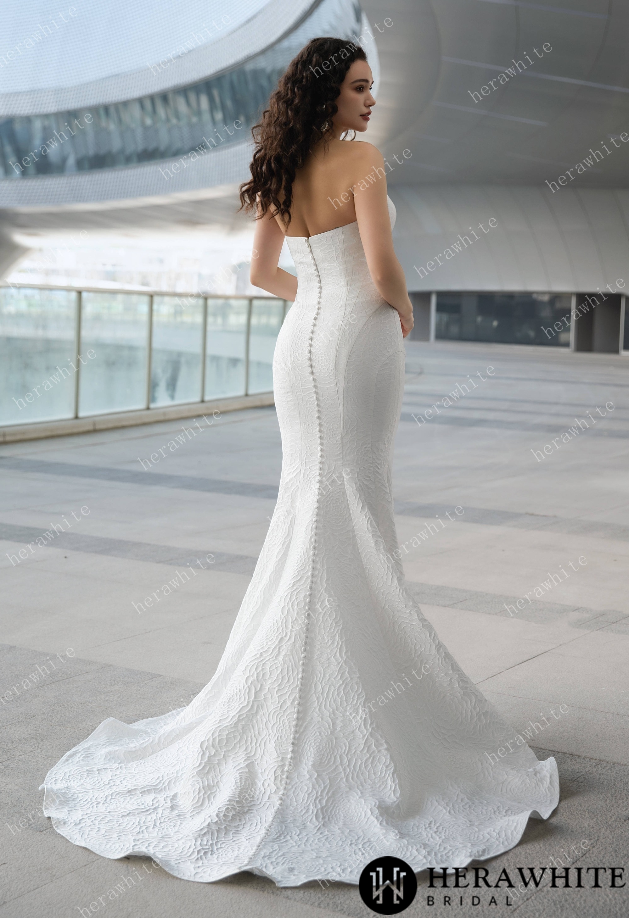 Exquisite Mermaid Wedding Gown With Chic Detachable Bow