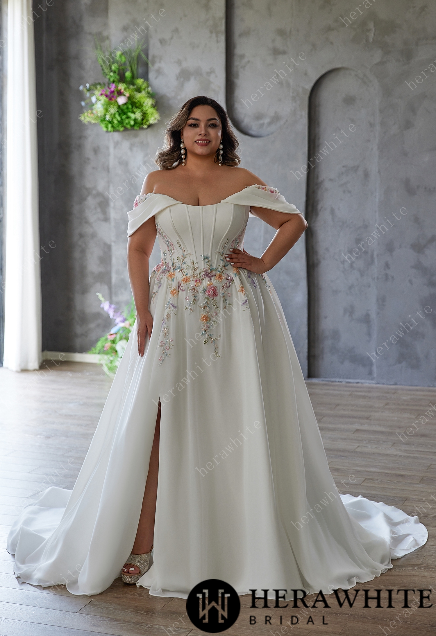Colorful Embroidery Scoop Neckline with Detachable Draped Sleeves Satin Wedding Gown
