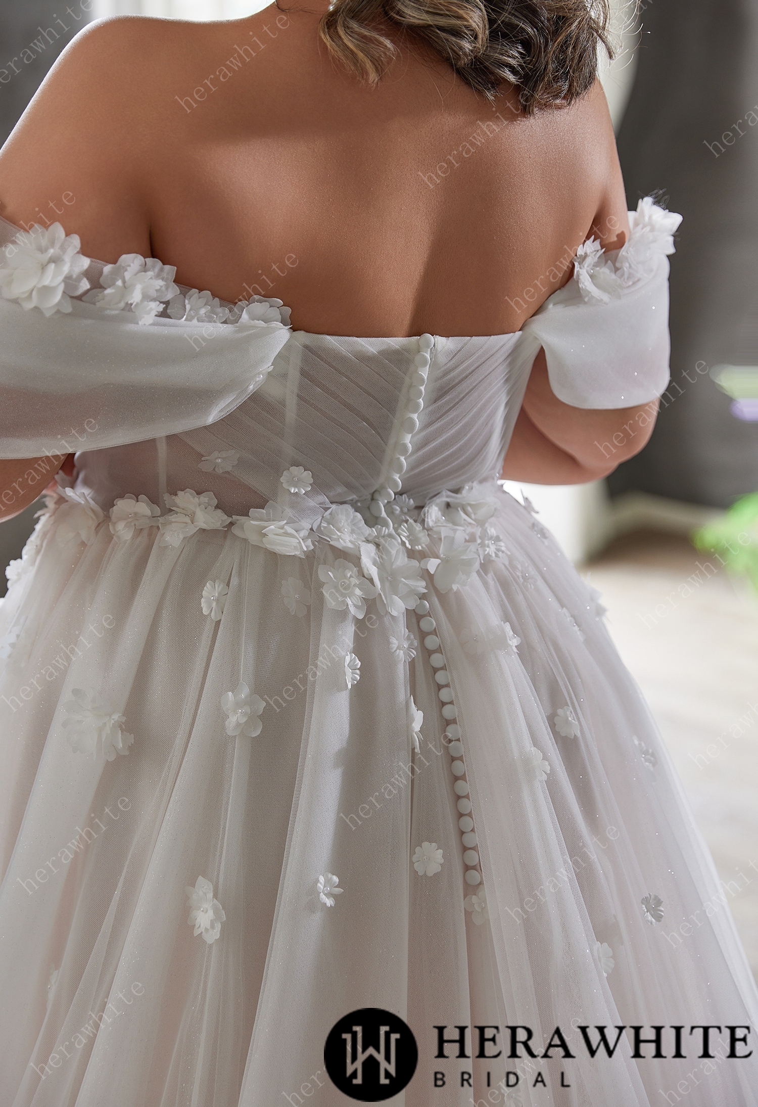3D Floral Appliques with A Sexy Slit Wedding Dress