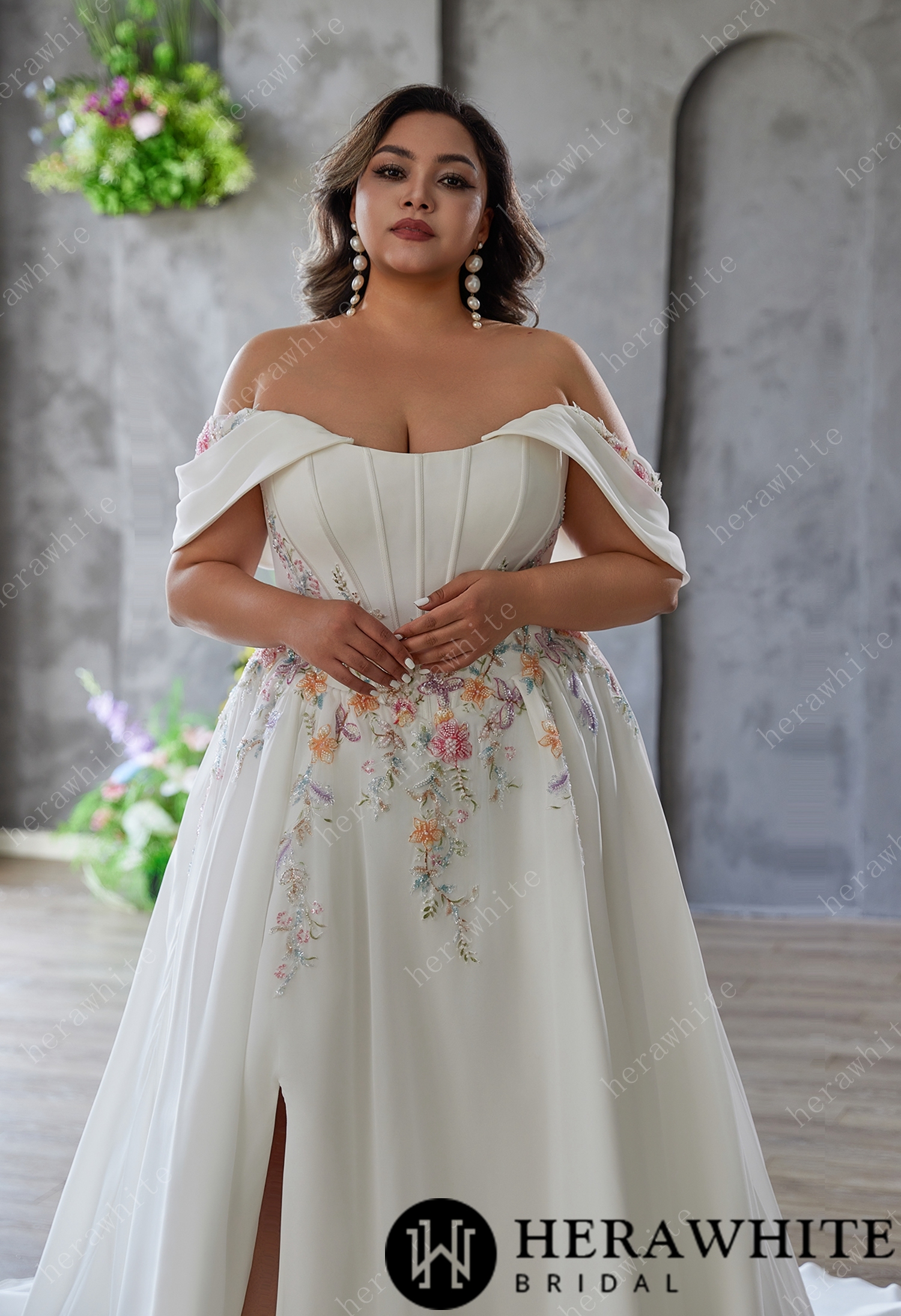 Colorful Embroidery Scoop Neckline with Detachable Draped Sleeves Satin Wedding Gown