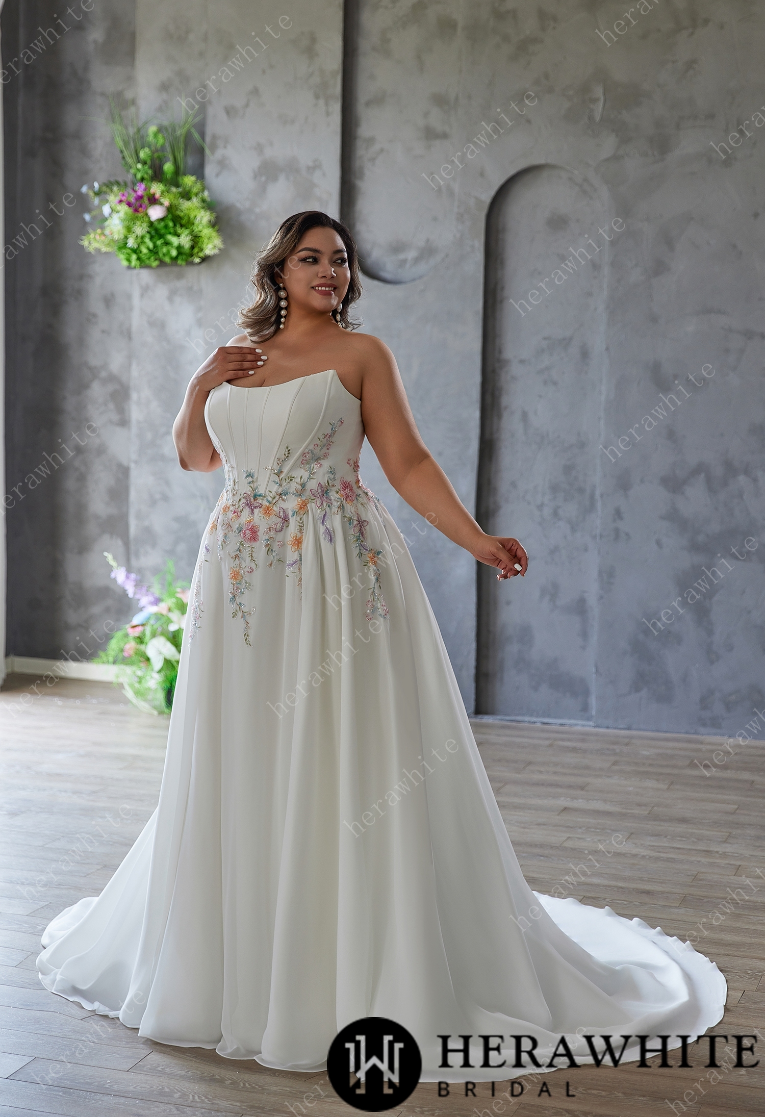 Colorful Embroidery Scoop Neckline with Detachable Draped Sleeves Satin Wedding Gown