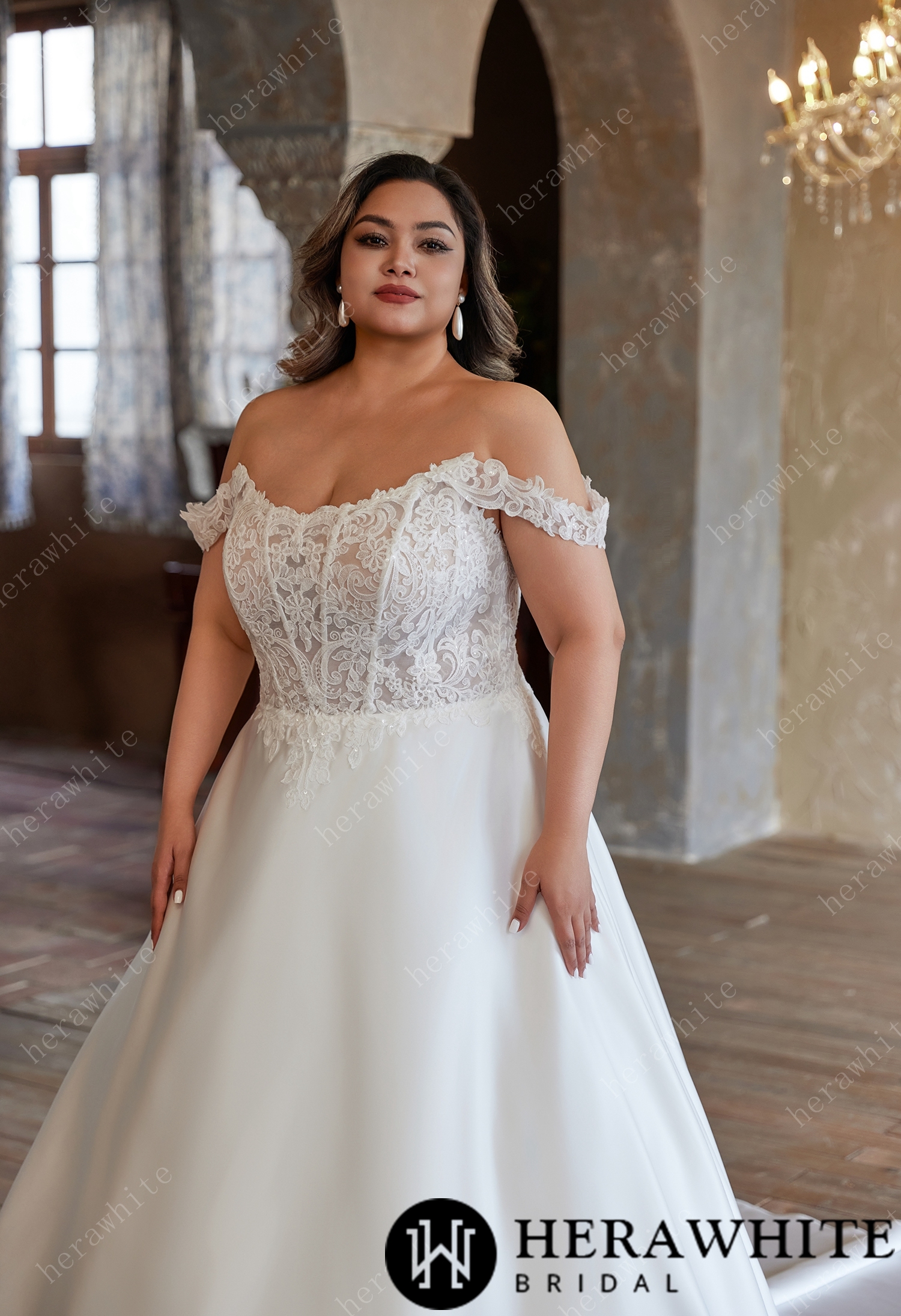 Romantic & Elegant Plus-Size Wedding Dress with Off-Shoulder Straps