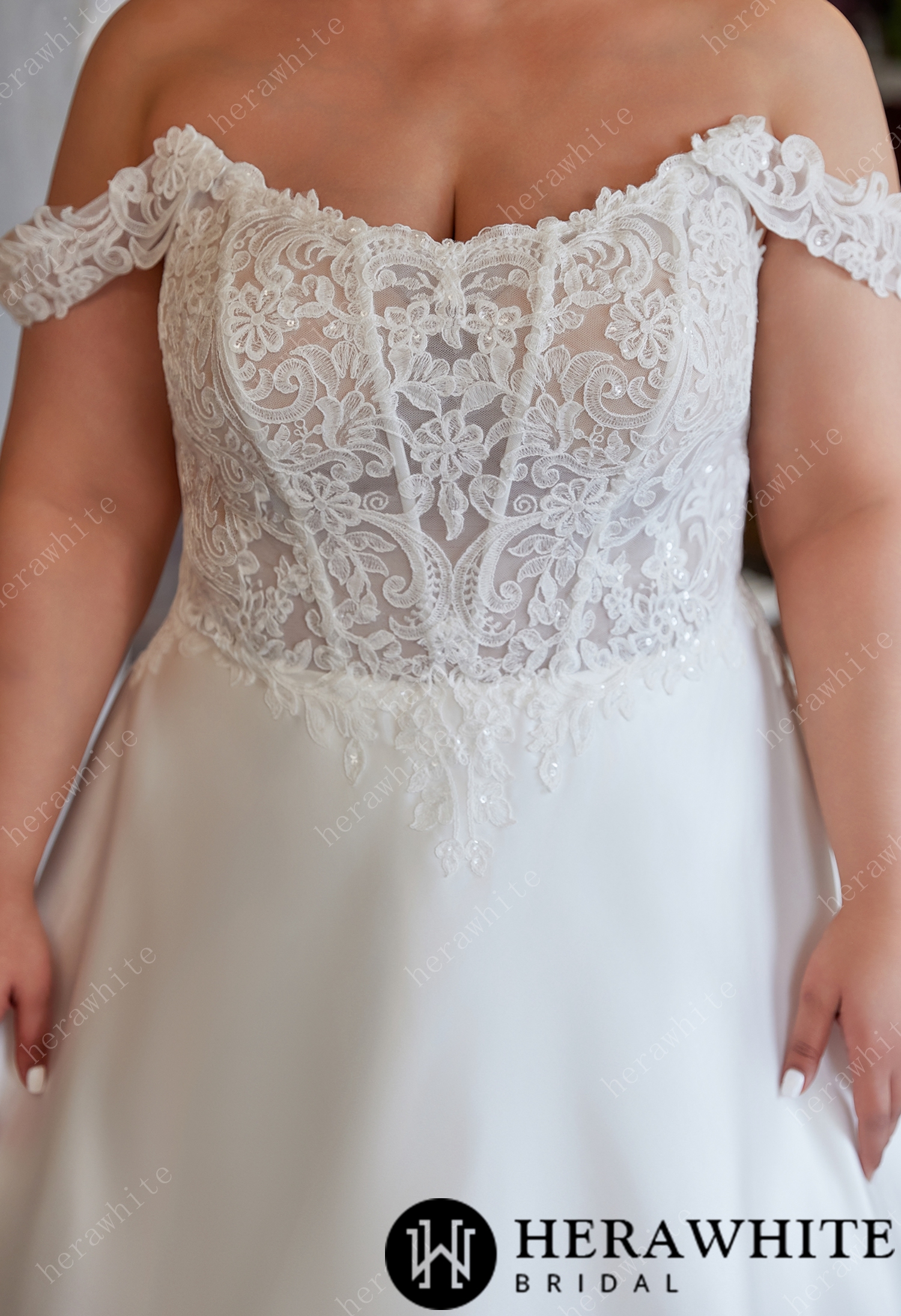 Romantic & Elegant Plus-Size Wedding Dress with Off-Shoulder Straps