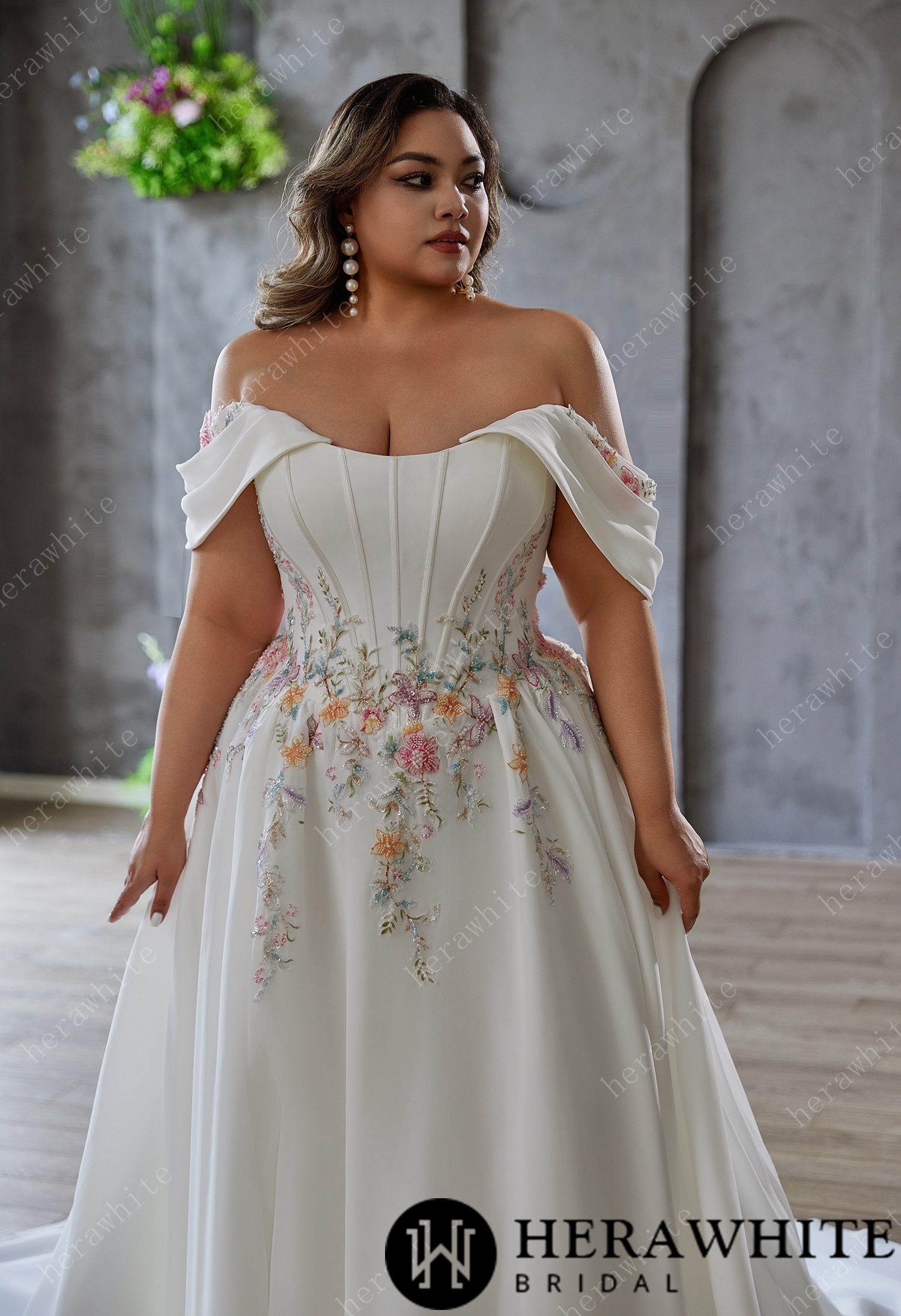 Colorful Embroidery Scoop Neckline with Detachable Draped Sleeves Satin Wedding Gown