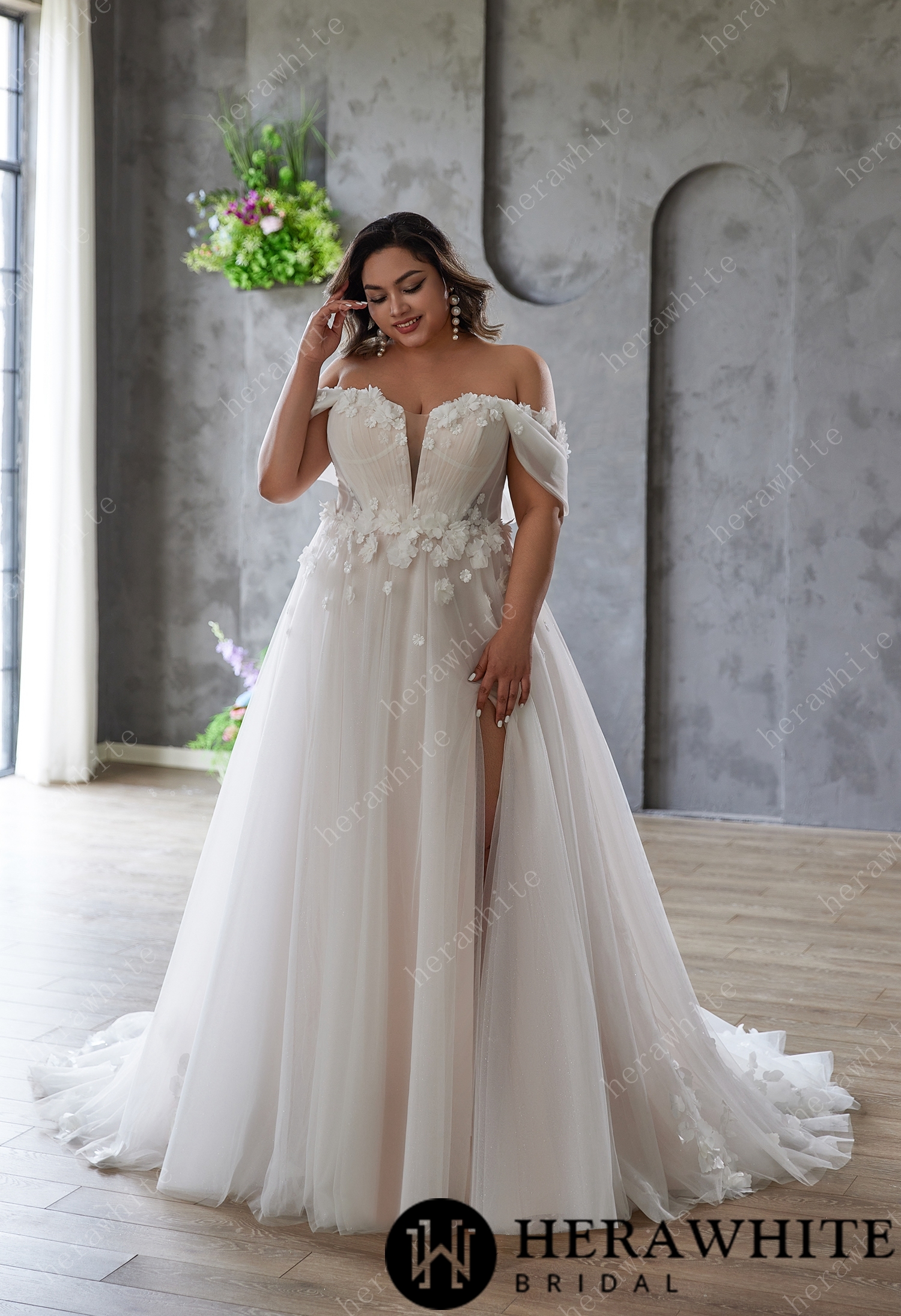 3D Floral Appliques with A Sexy Slit Wedding Dress