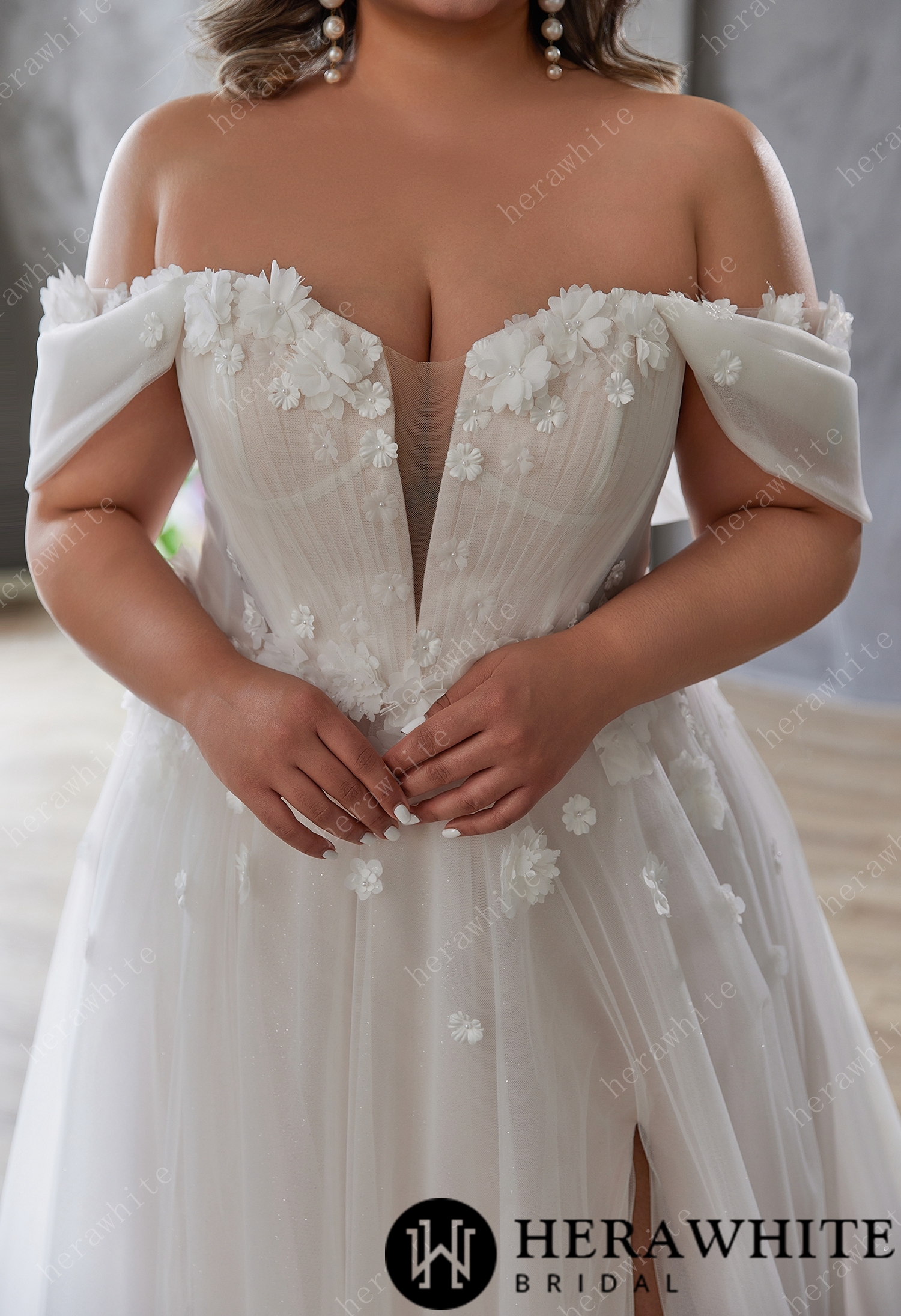 3D Floral Appliques with A Sexy Slit Wedding Dress
