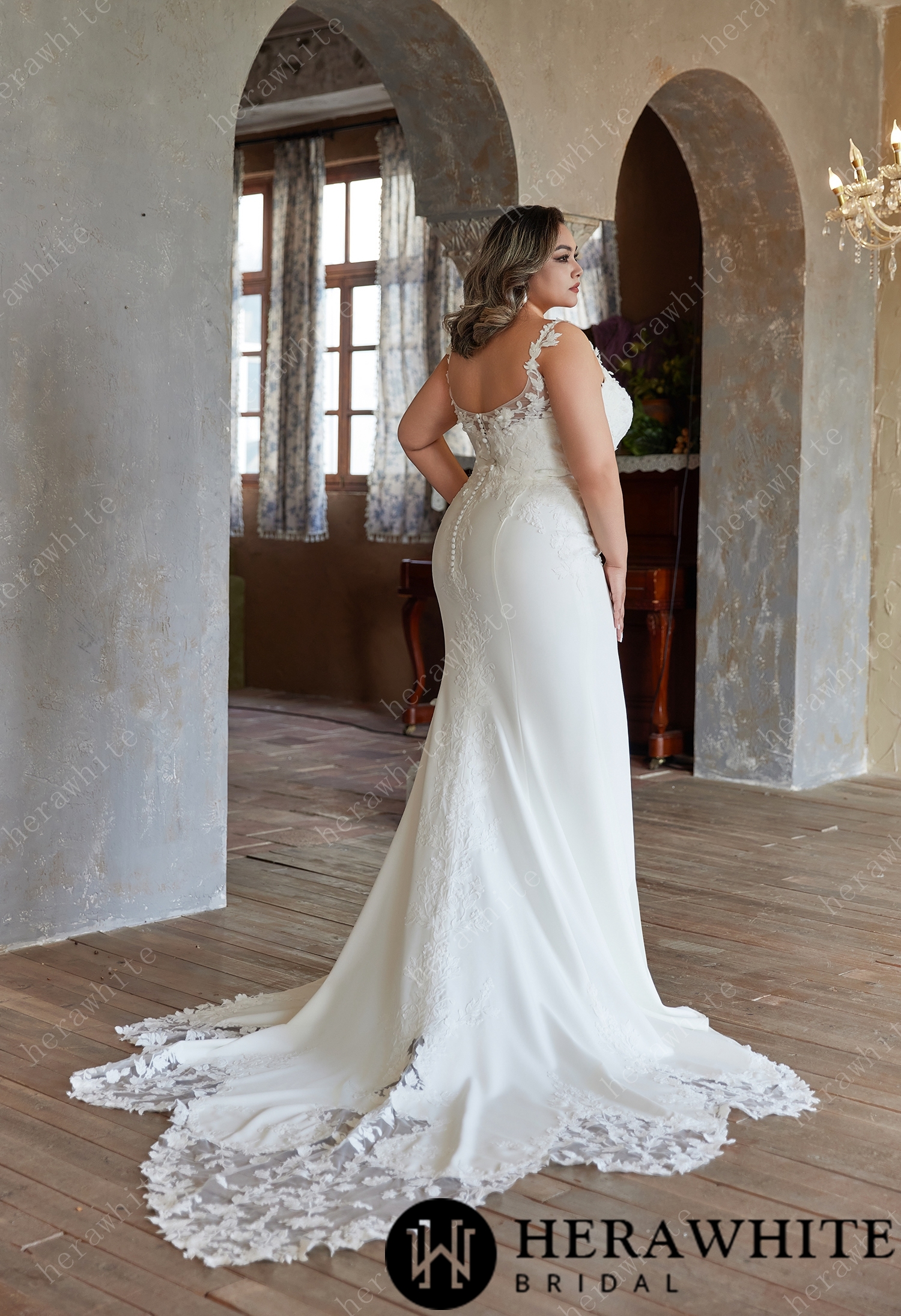 V-Neck Straps Grace Wedding Dress Featuring Appliques Tulle