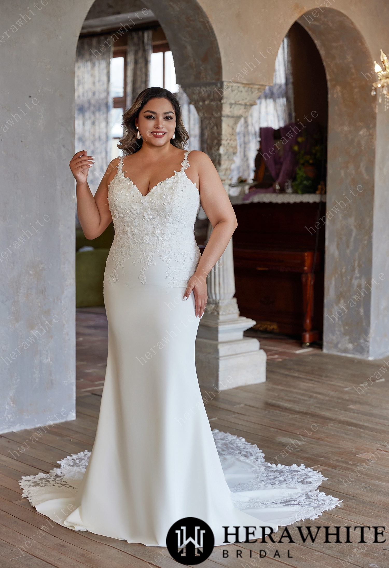 V-Neck Straps Grace Wedding Dress Featuring Appliques Tulle