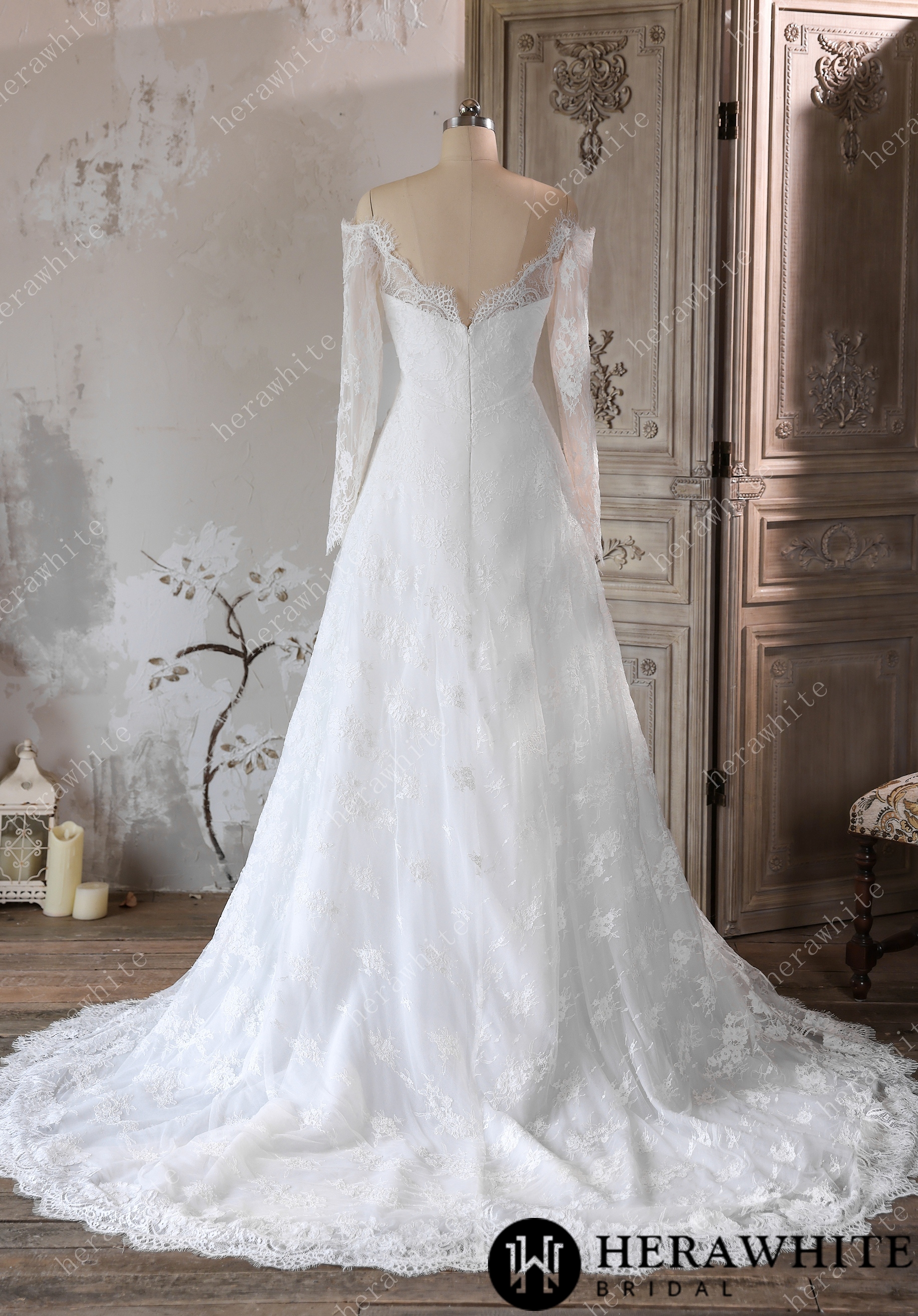 Exquisite Off-the-Shoulder Long Sleeve Chantilly Lace Wedding Dress