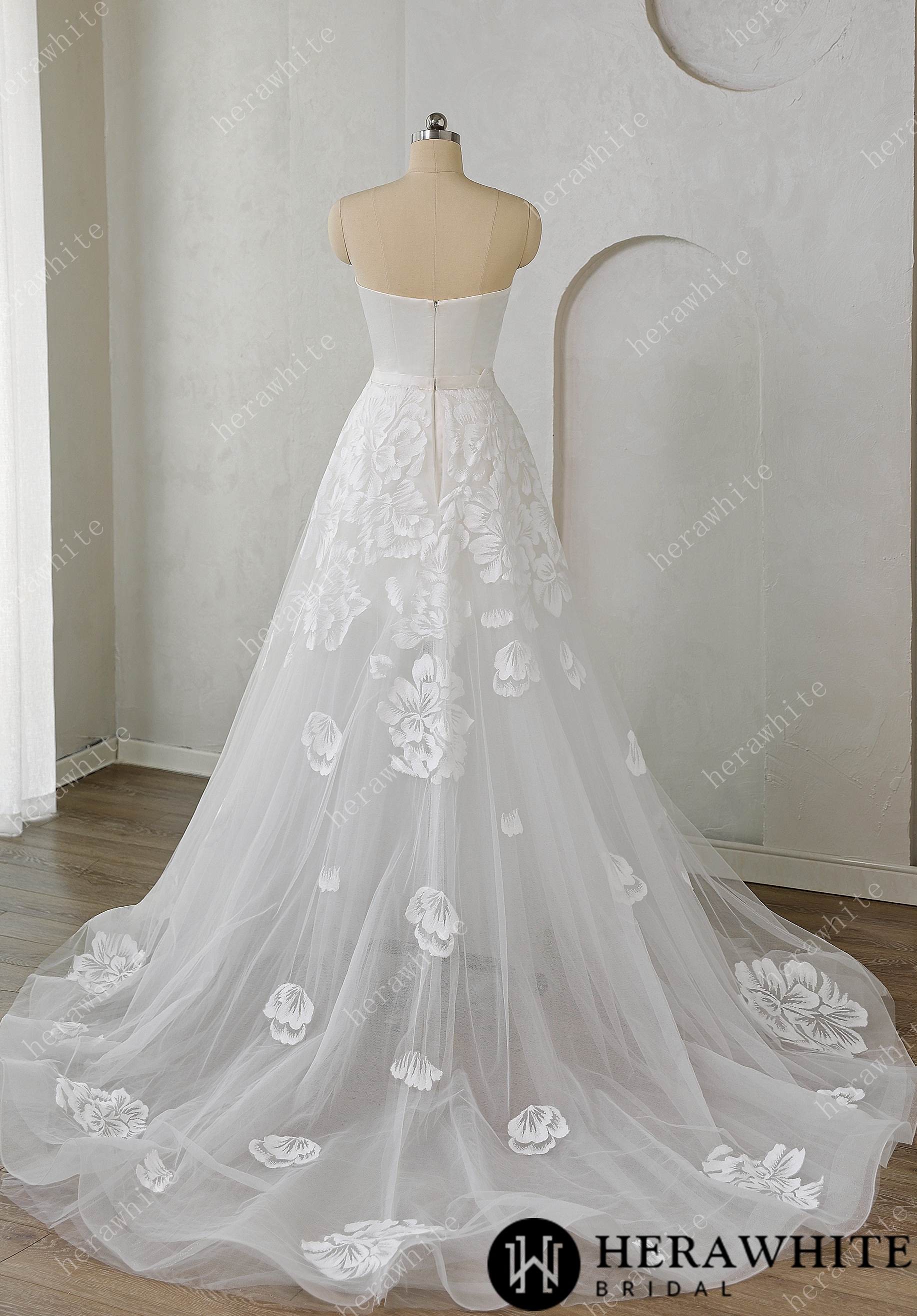 Modern Sweetheart Mini Wedding Dress with Overskirt for Two Looks in One