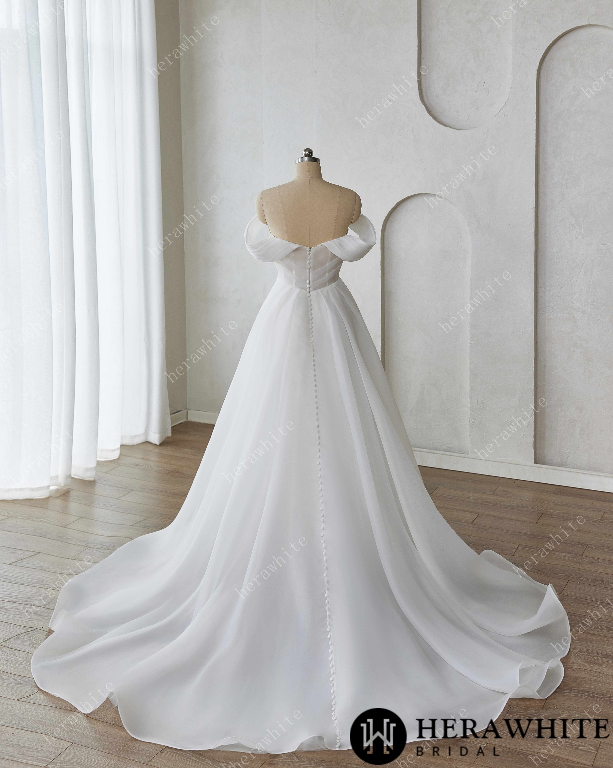 Romantic A-Line Wedding Dress with Detachable Off-Shoulder Straps and Pockets