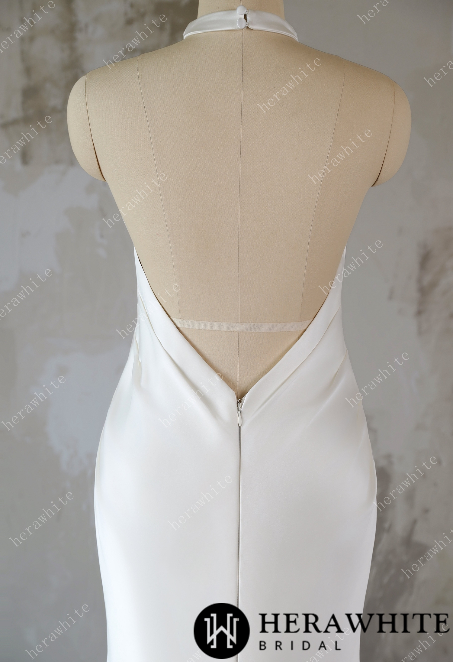 Timeless Elegance: High-Neck Wedding Dress with Dramatic Train
