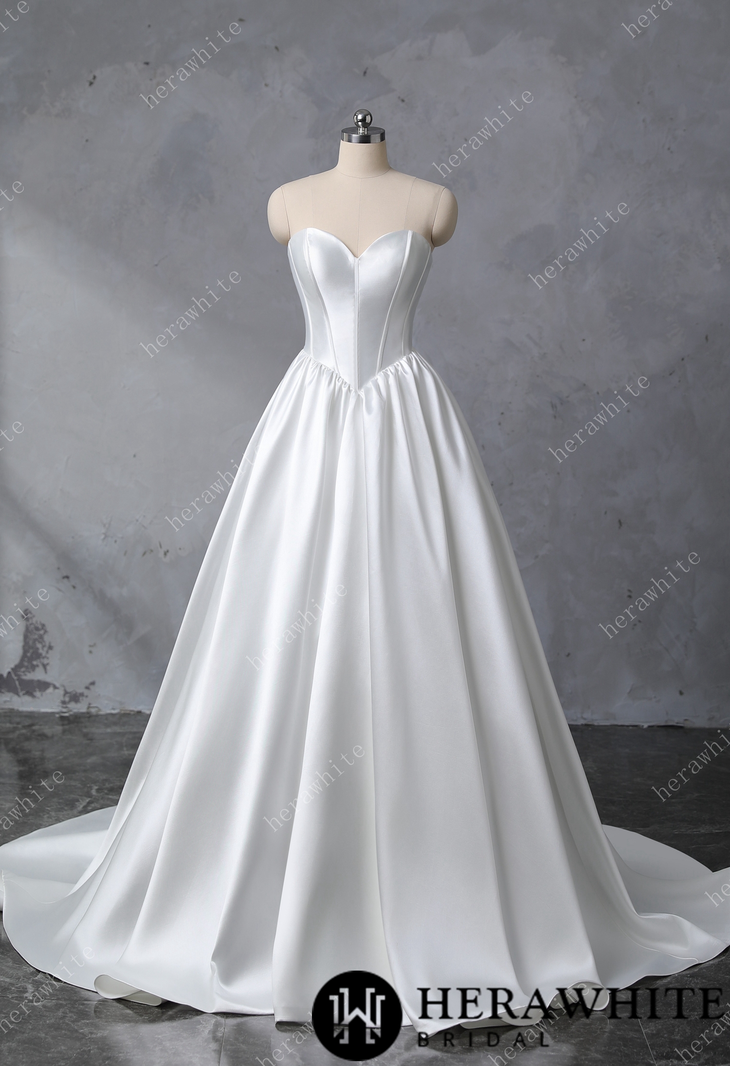 Strapless Sweetheart Neckline Wedding Dress with Chain jewelry