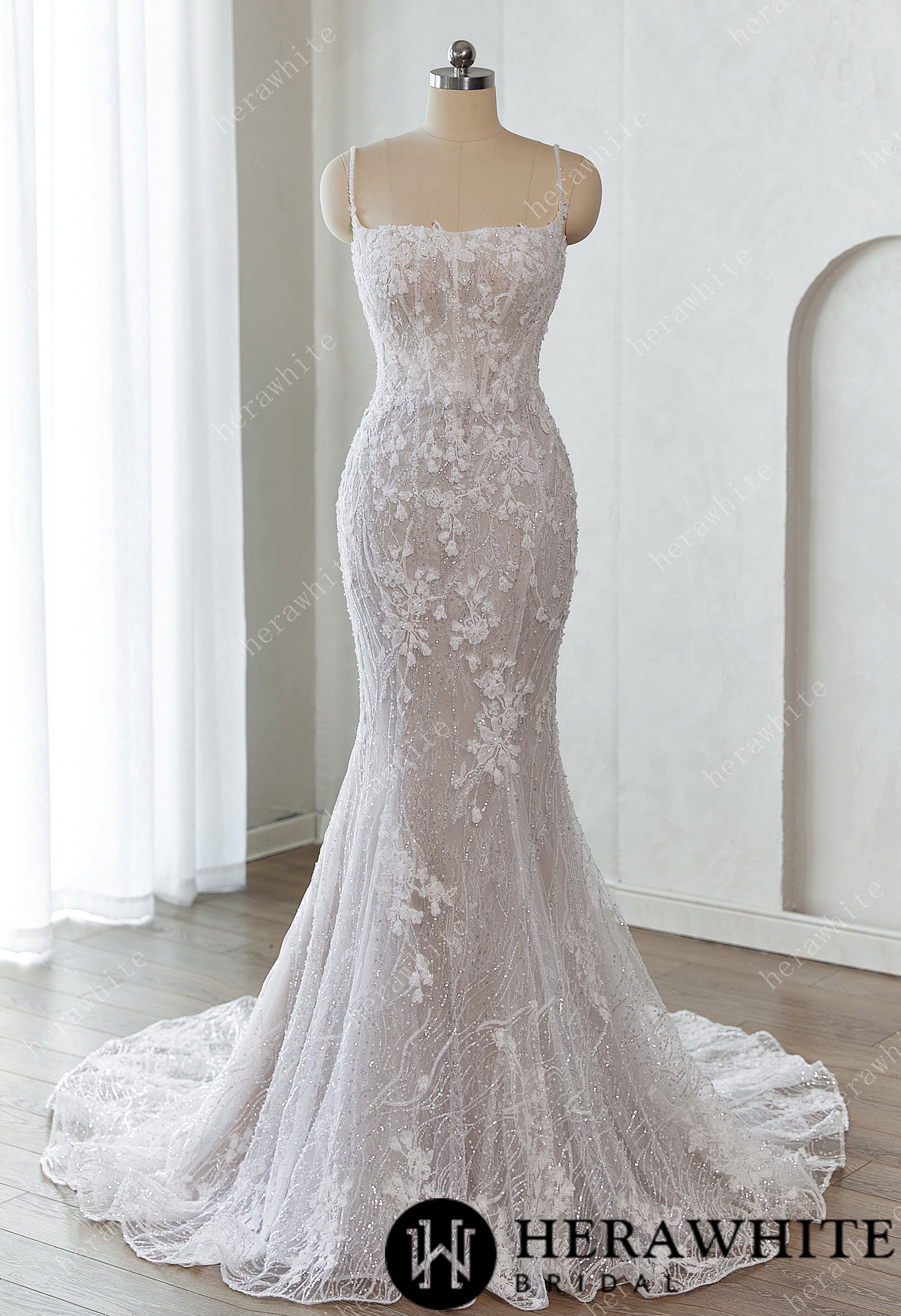 Lace-Embellished Scoop Neckline and Spaghetti Straps Fit and Flare Wedding Dress