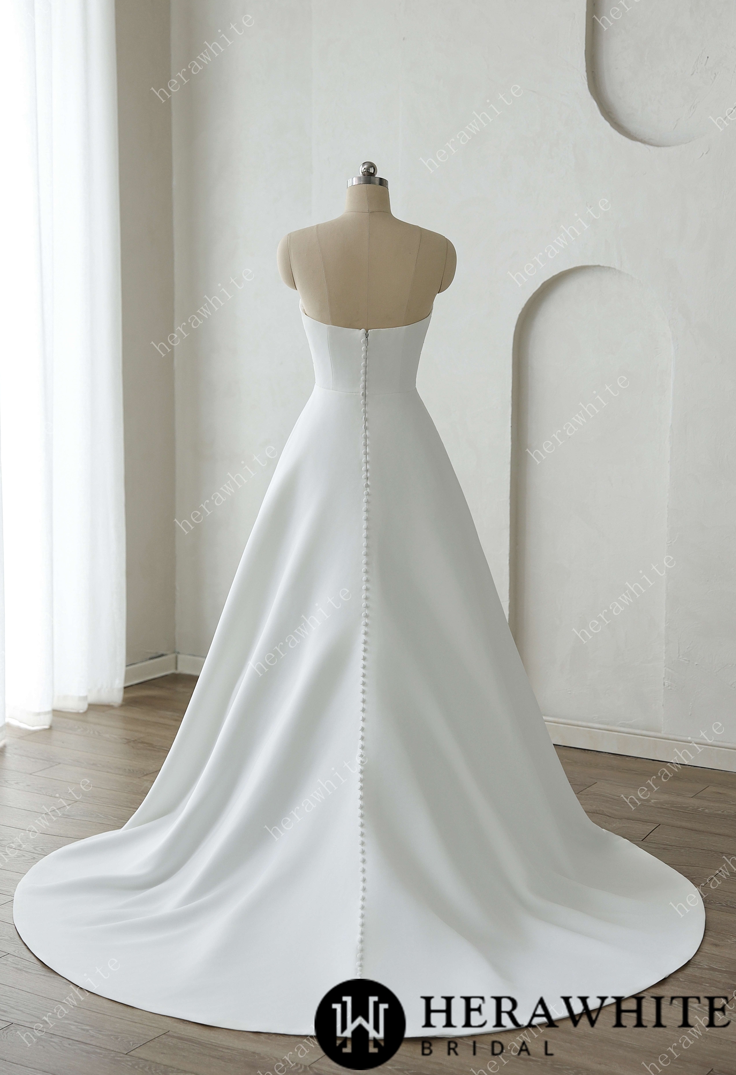 Classic Strapless Sweetheart Pleated Satin Wedding Dress