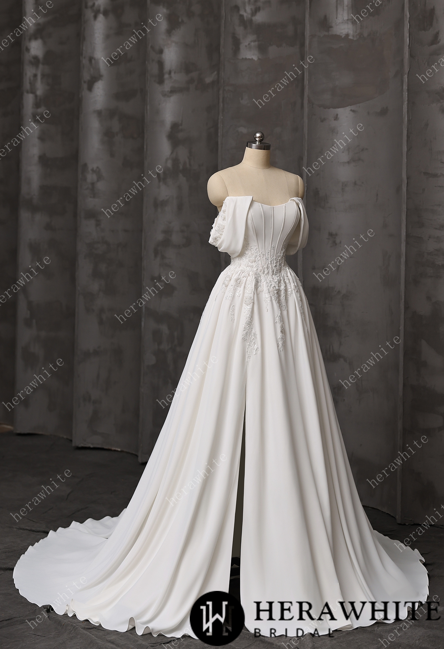 Embroidery Scoop Neckline with Detachable Draped Sleeves Satin Wedding Gown