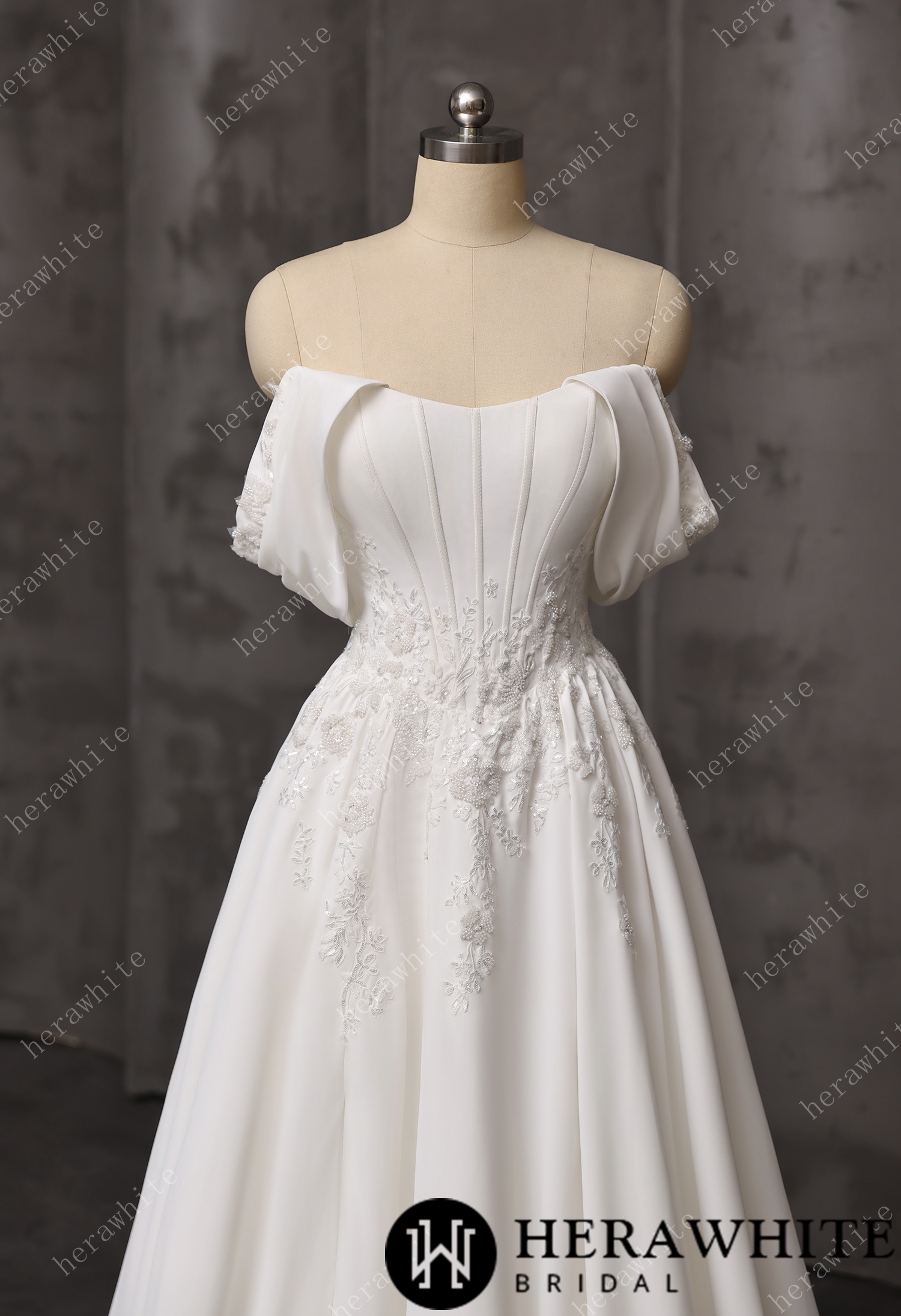 Embroidery Scoop Neckline with Detachable Draped Sleeves Satin Wedding Gown