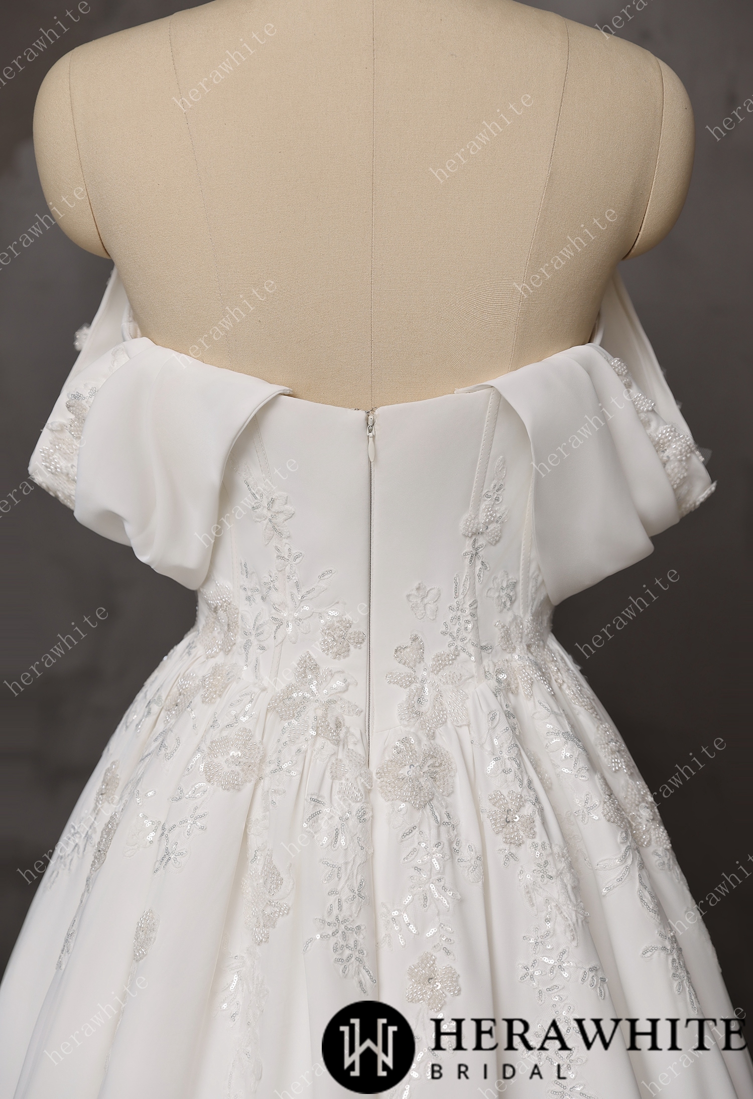 Embroidery Scoop Neckline with Detachable Draped Sleeves Satin Wedding Gown