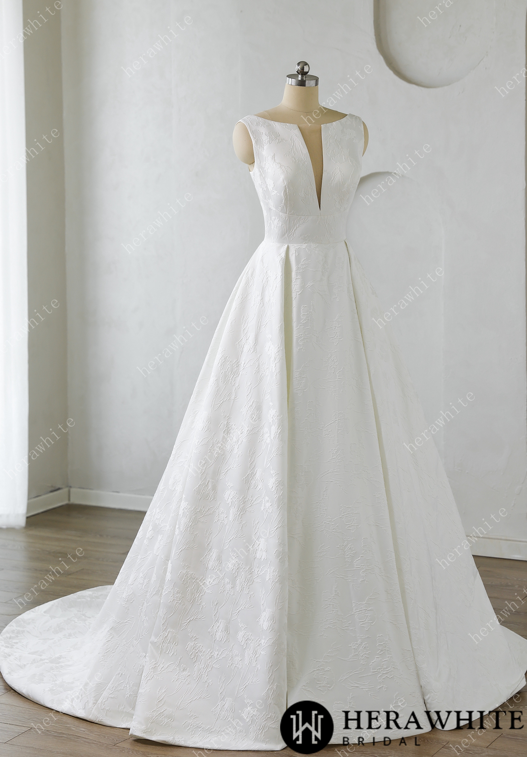 In Stock/ Modern Modesty Floral Jacquard A-Line Wedding Dress with Pockets
