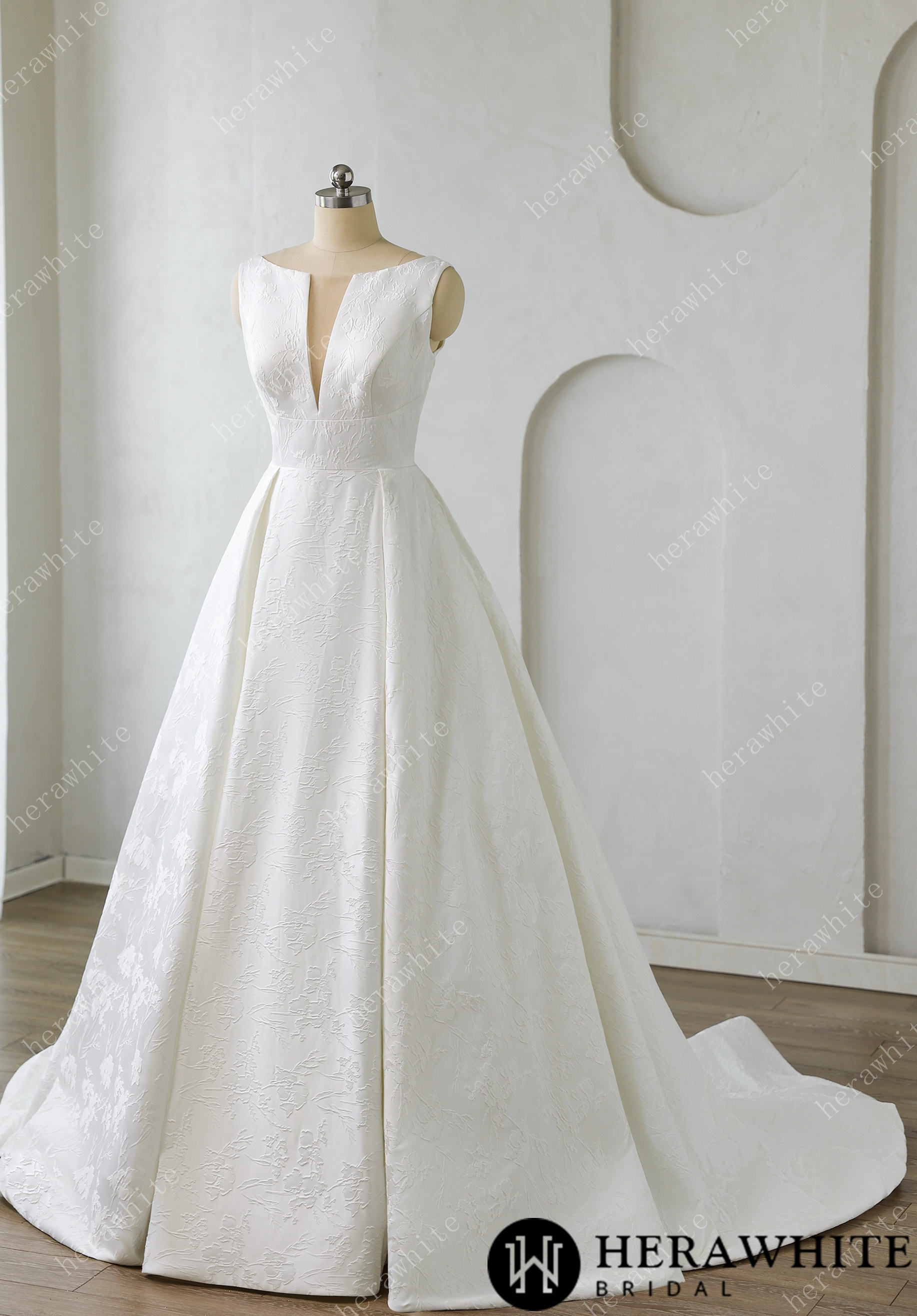 In Stock/ Modern Modesty Floral Jacquard A-Line Wedding Dress with Pockets