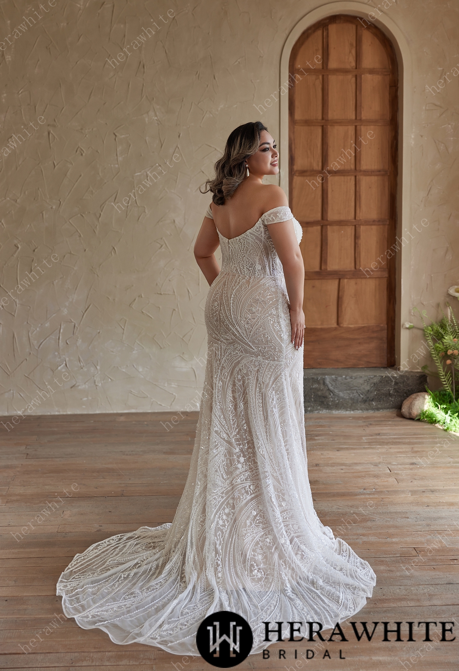 In Stock/ Slim Fit Strapless  Beaded Embroidered Wedding Dress