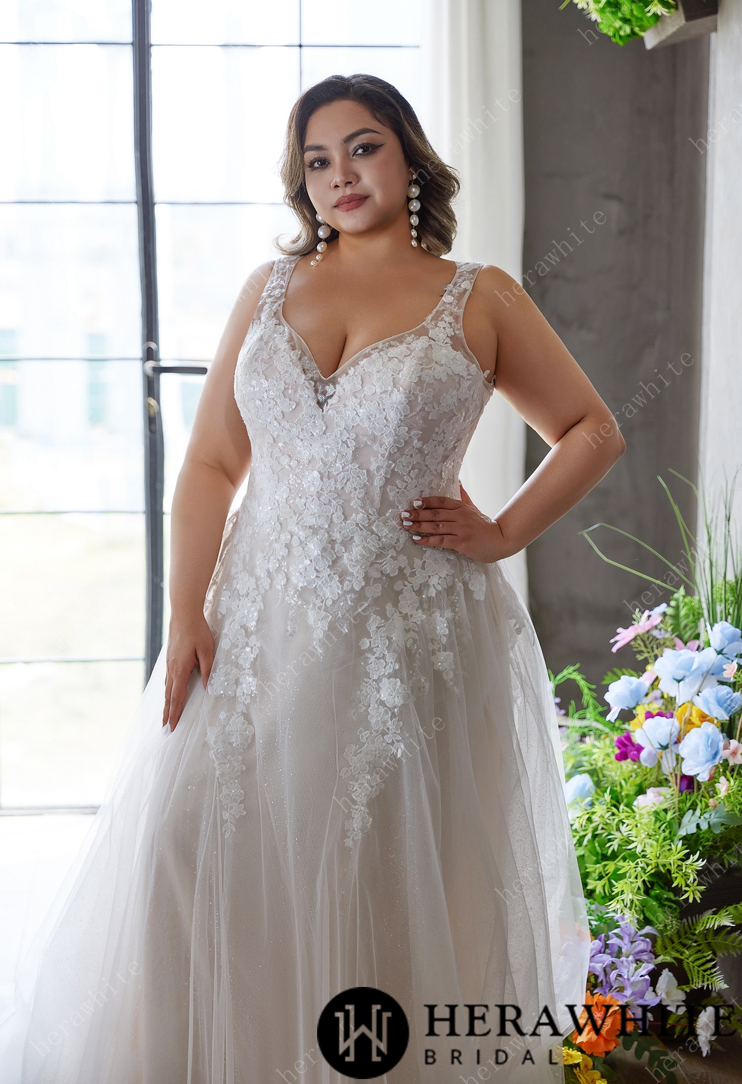 In Stock/ Elegant and Ethereal Plus-Size Wedding Dress with Lace and Sequins