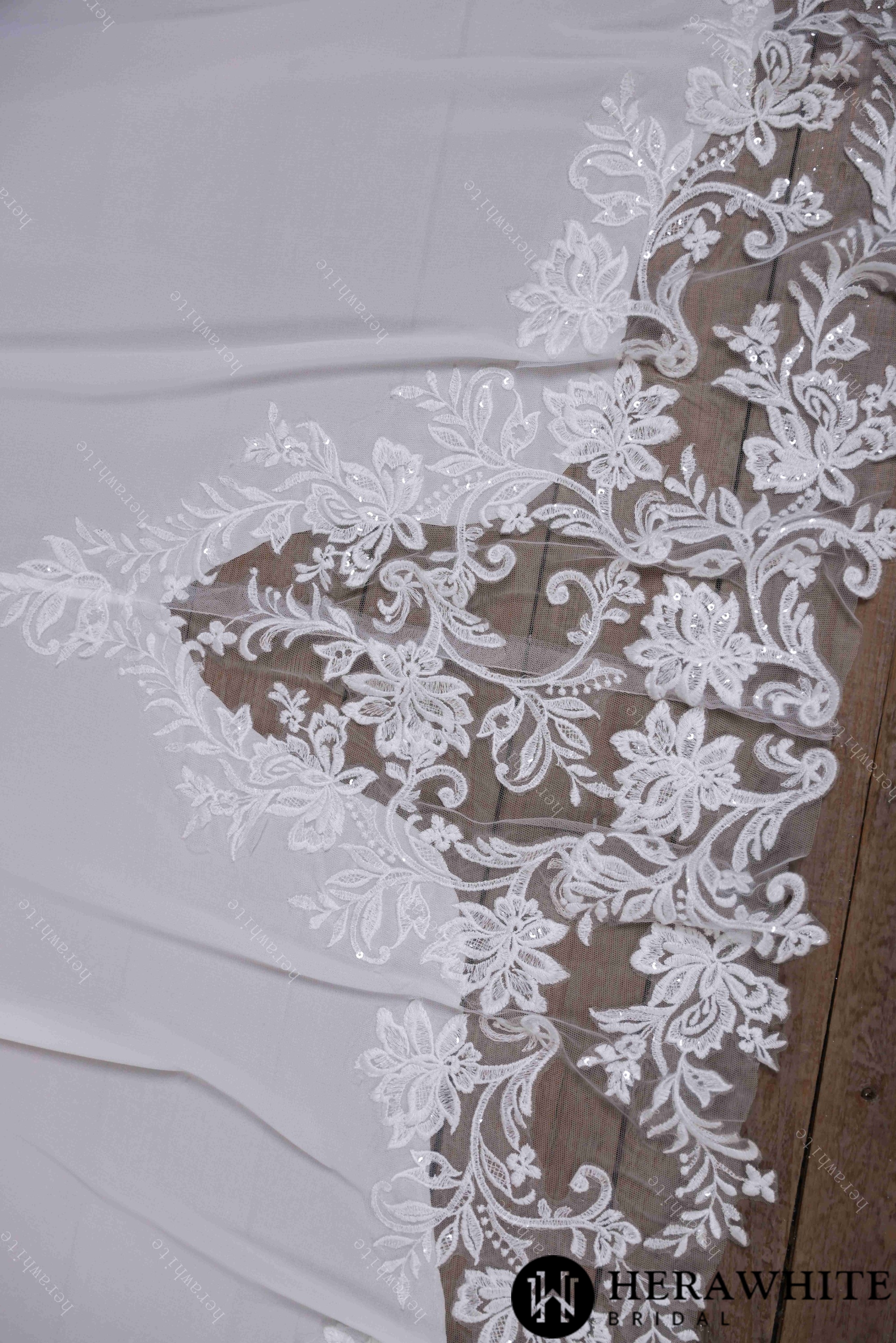In Stock/ Deep V-neck and sleeveless design with symmetrical lace wedding gown