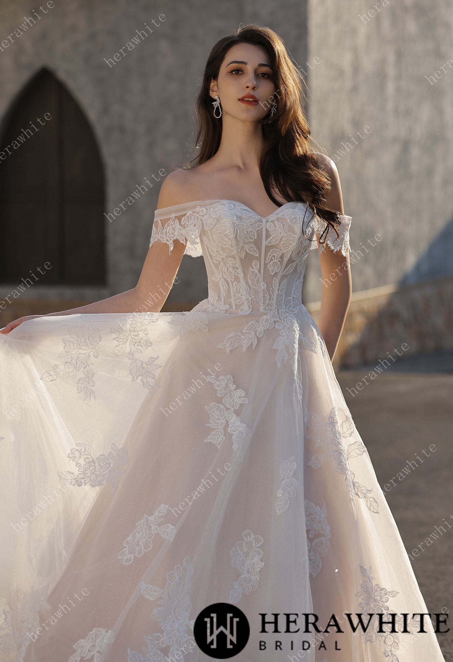 Romance Off-Shoulder Lace Strap Bride Dress