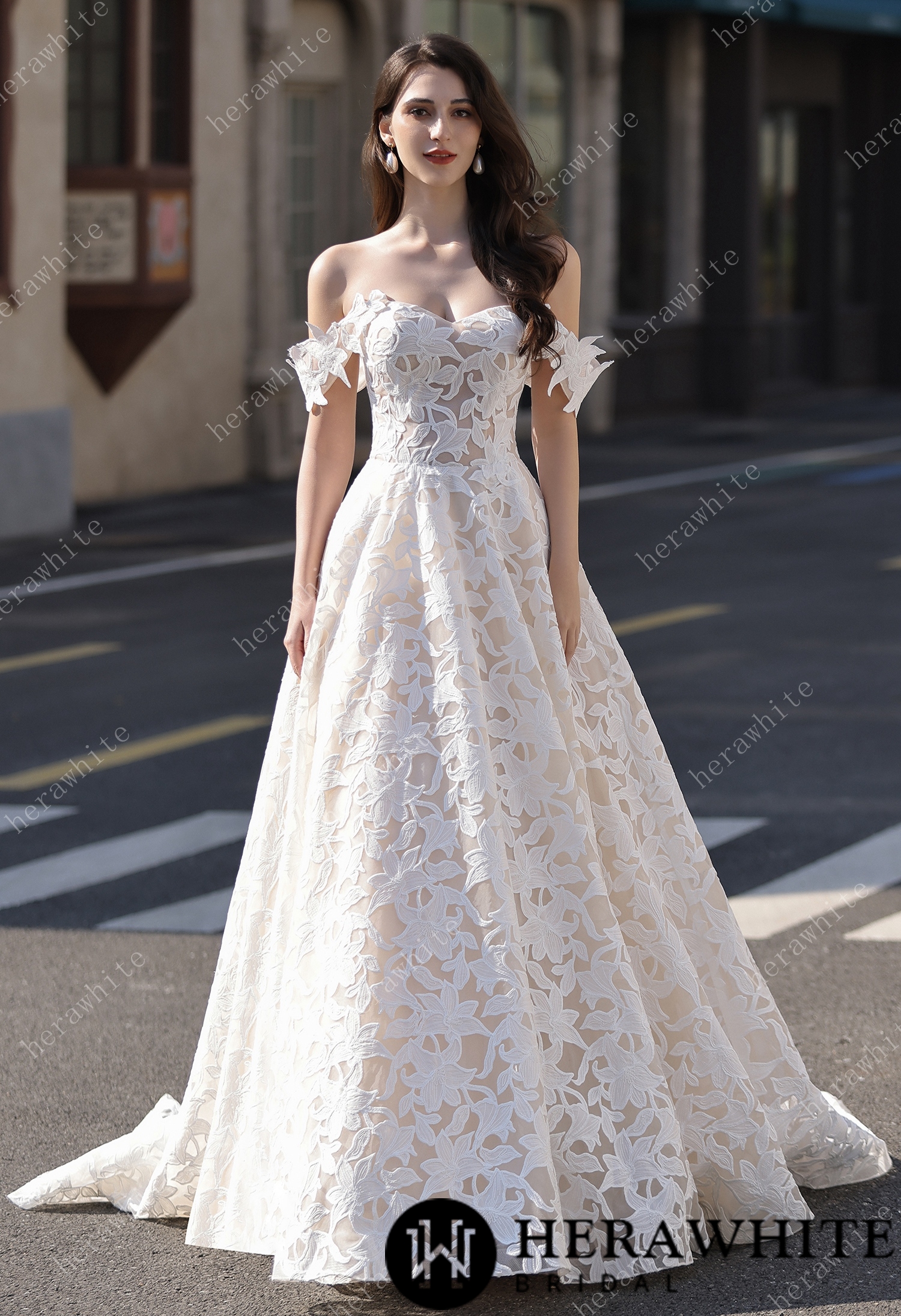 Romantic Off-the-Shoulder  Princess Dress In Floral Lace