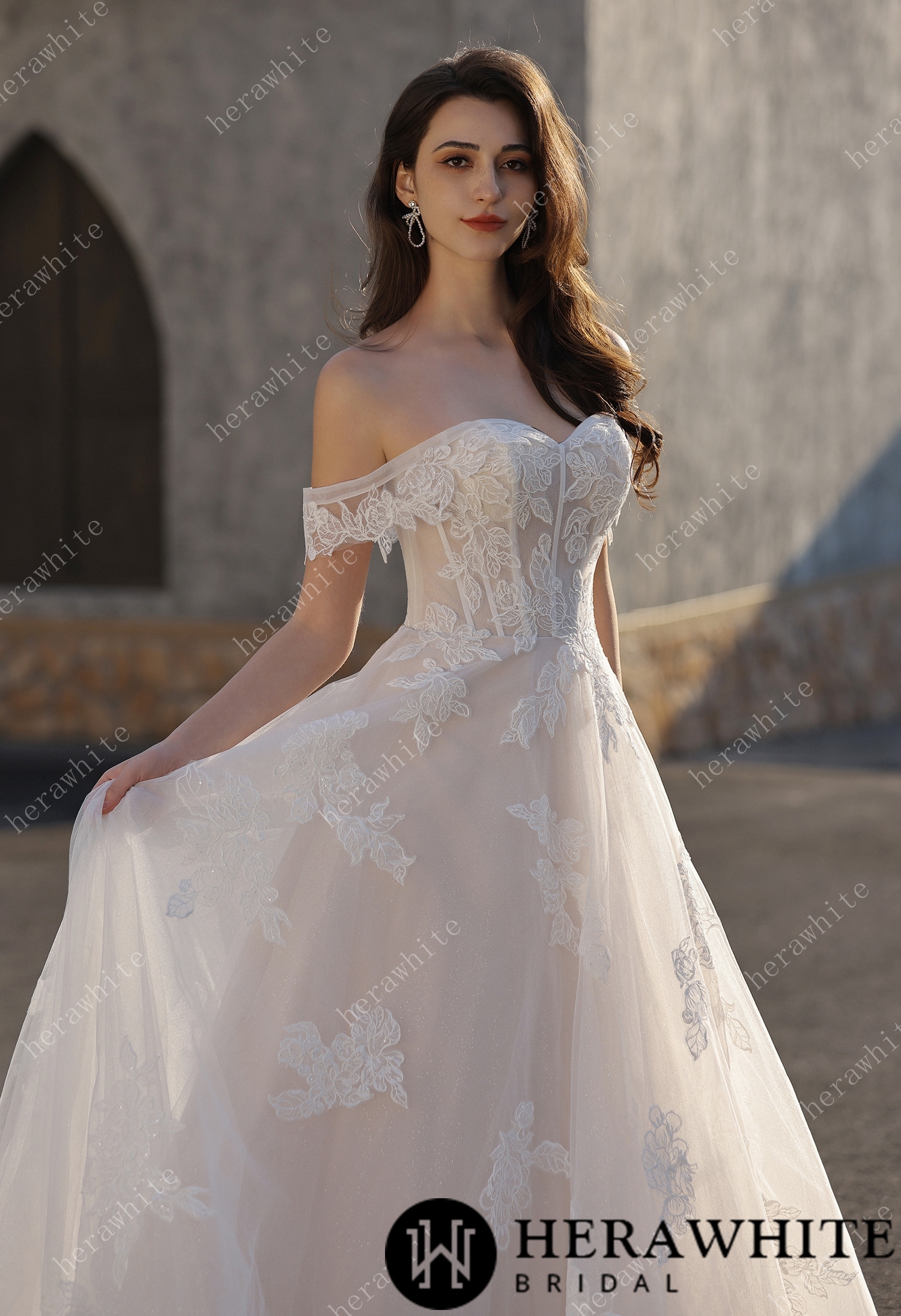 Romance Off-Shoulder Lace Strap Bride Dress