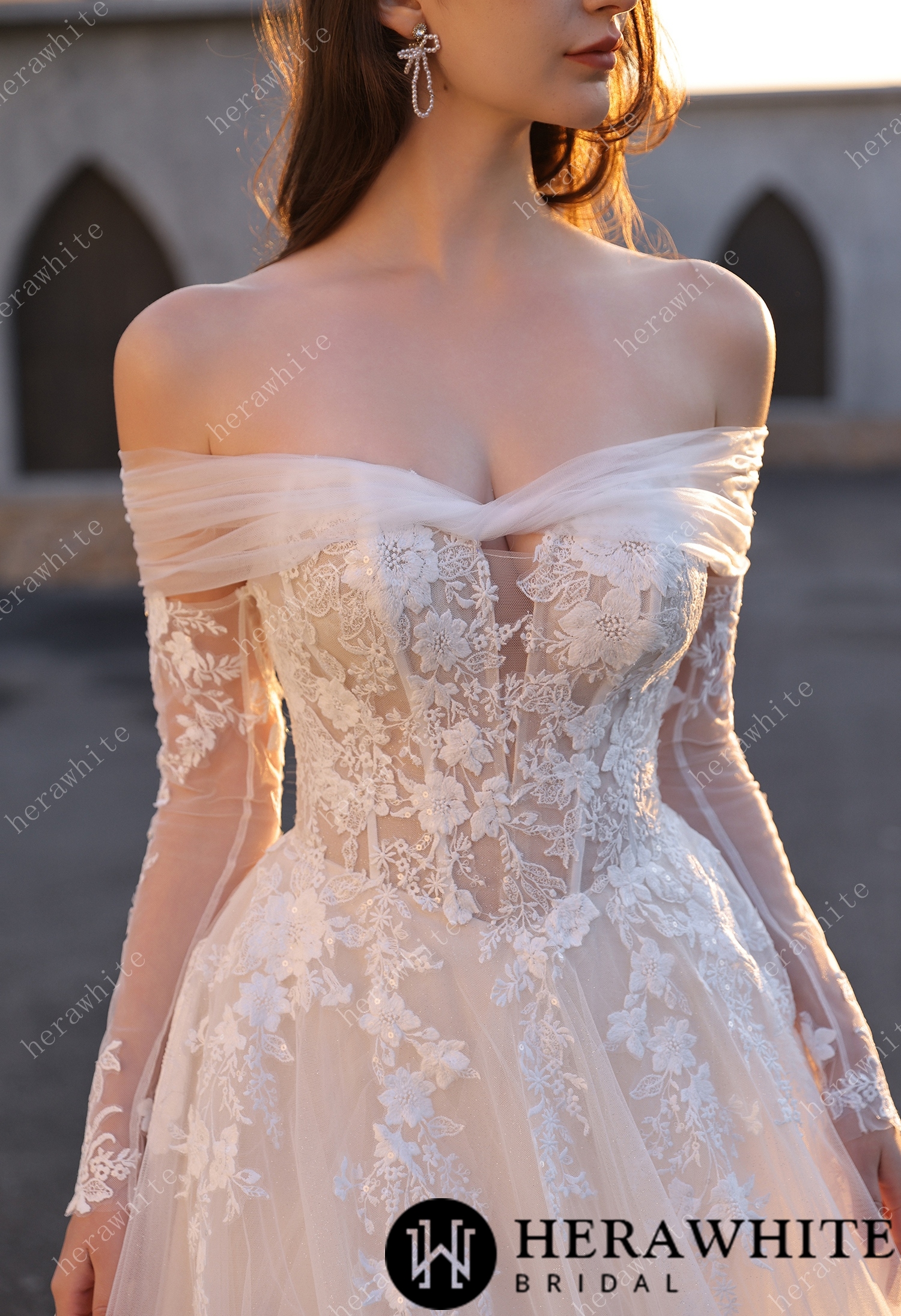 Timeless Romantic Wedding Dress With Detachable Long Sleeves
