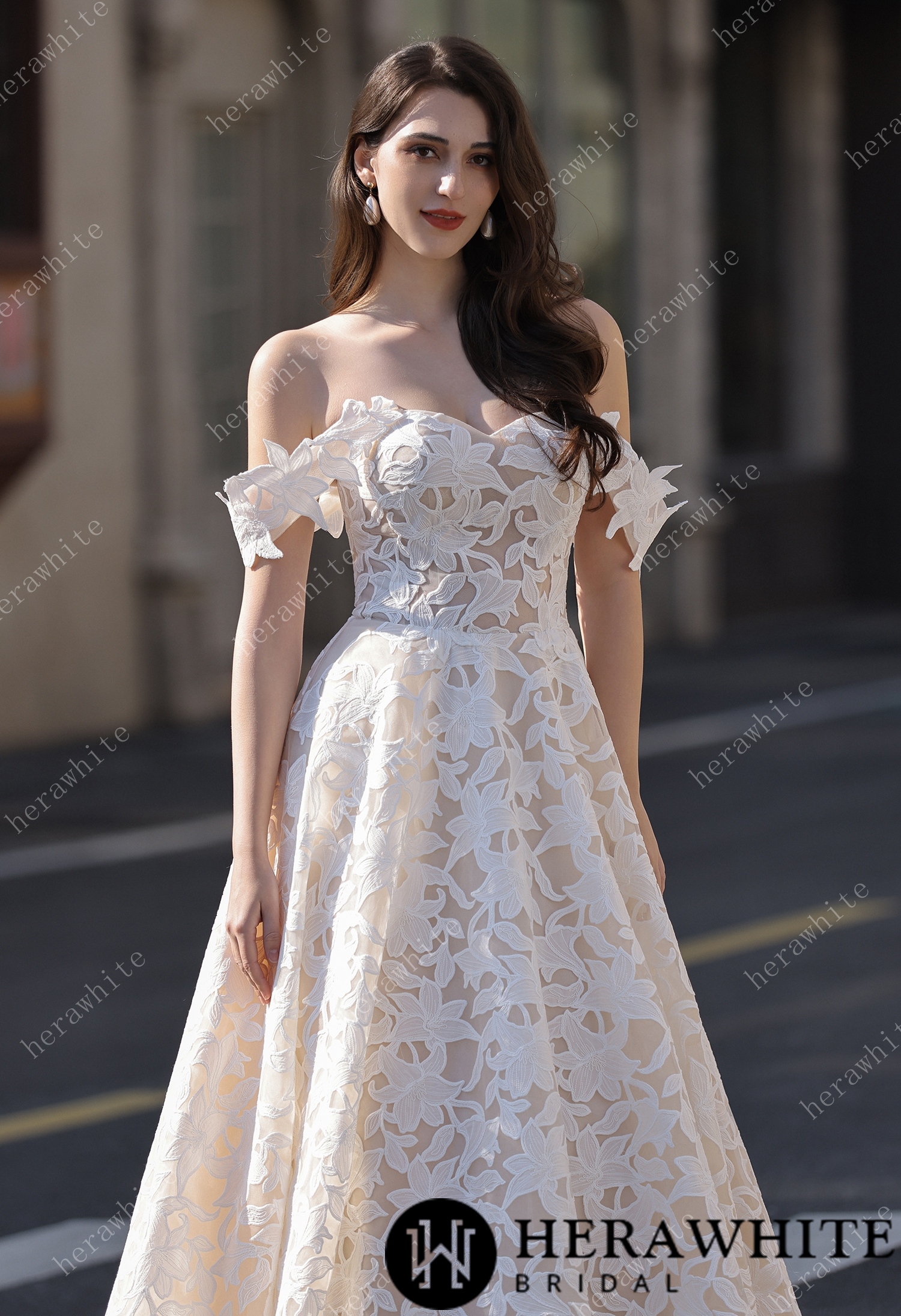 Romantic Off-the-Shoulder  Princess Dress In Floral Lace