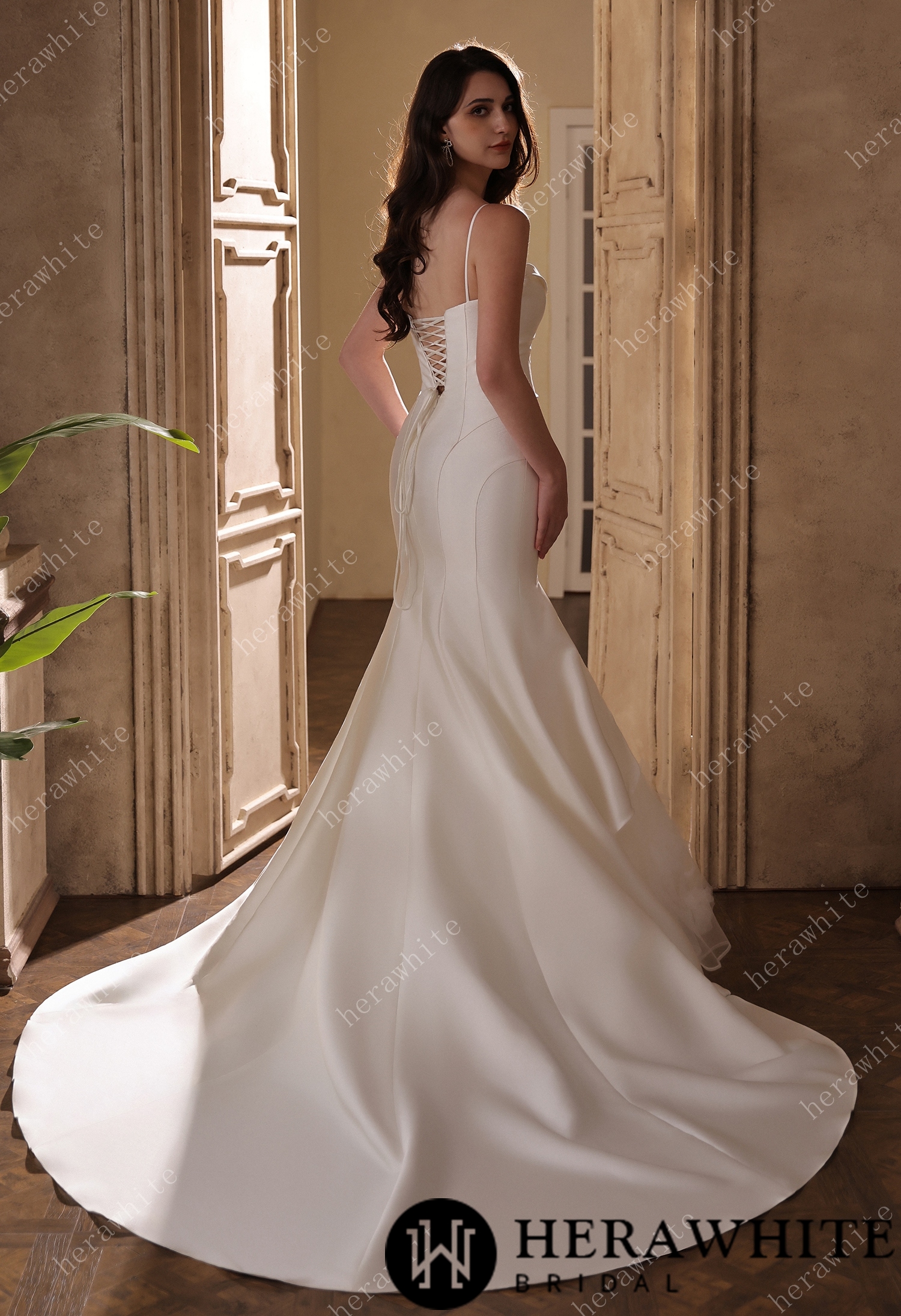 Jacquard Mermaid Bridal Gown with Exquisite Handmade Flowers