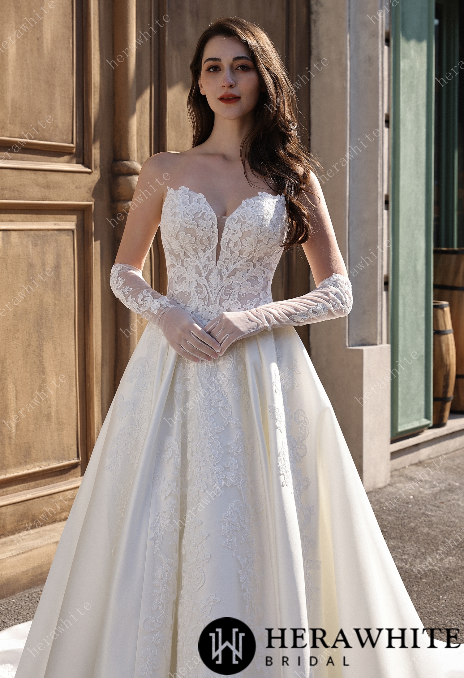 Strapless Sweetheart Bridal Gown With Luxurious Satin Wedding Dress