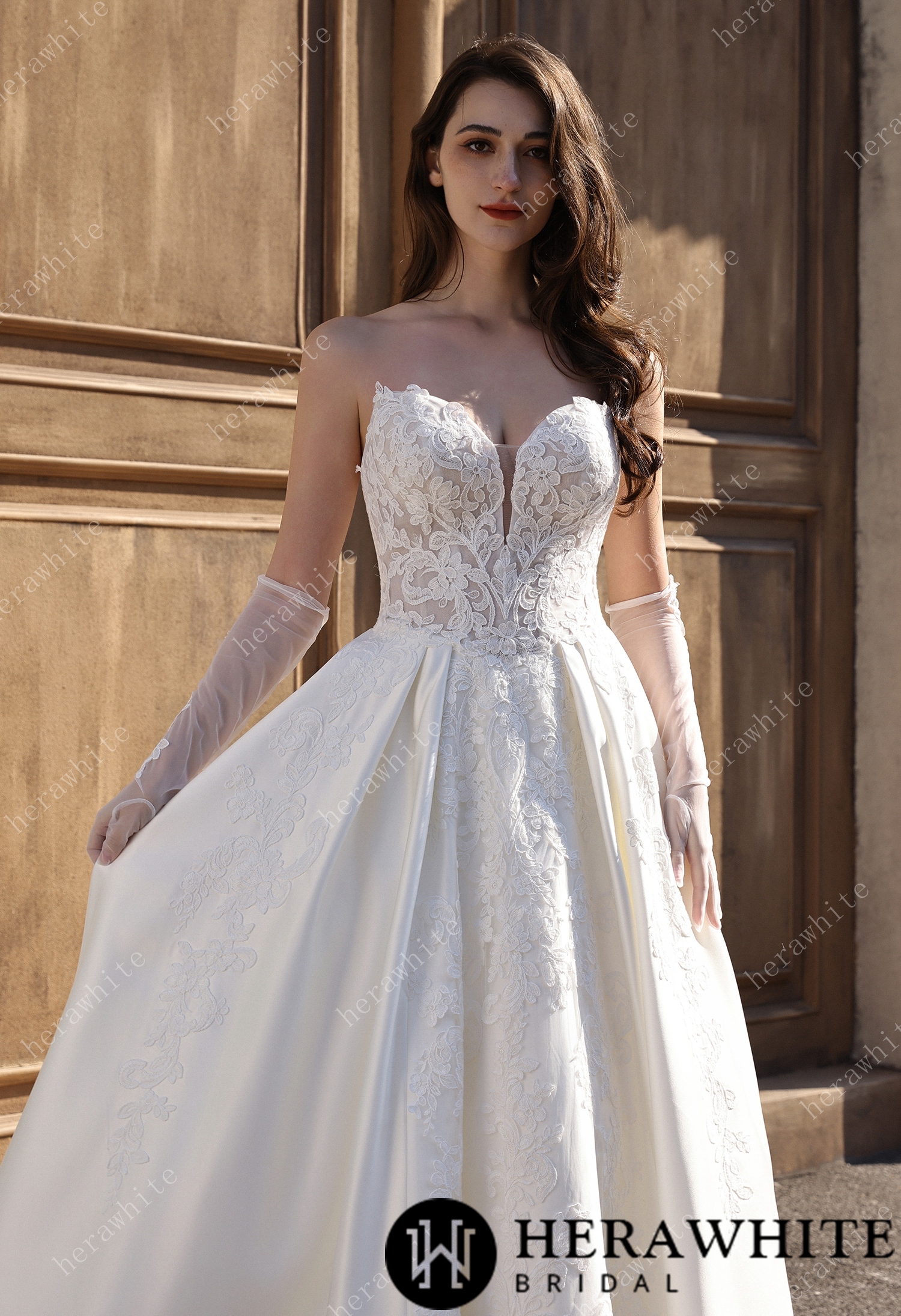 Strapless Sweetheart Bridal Gown With Luxurious Satin Wedding Dress