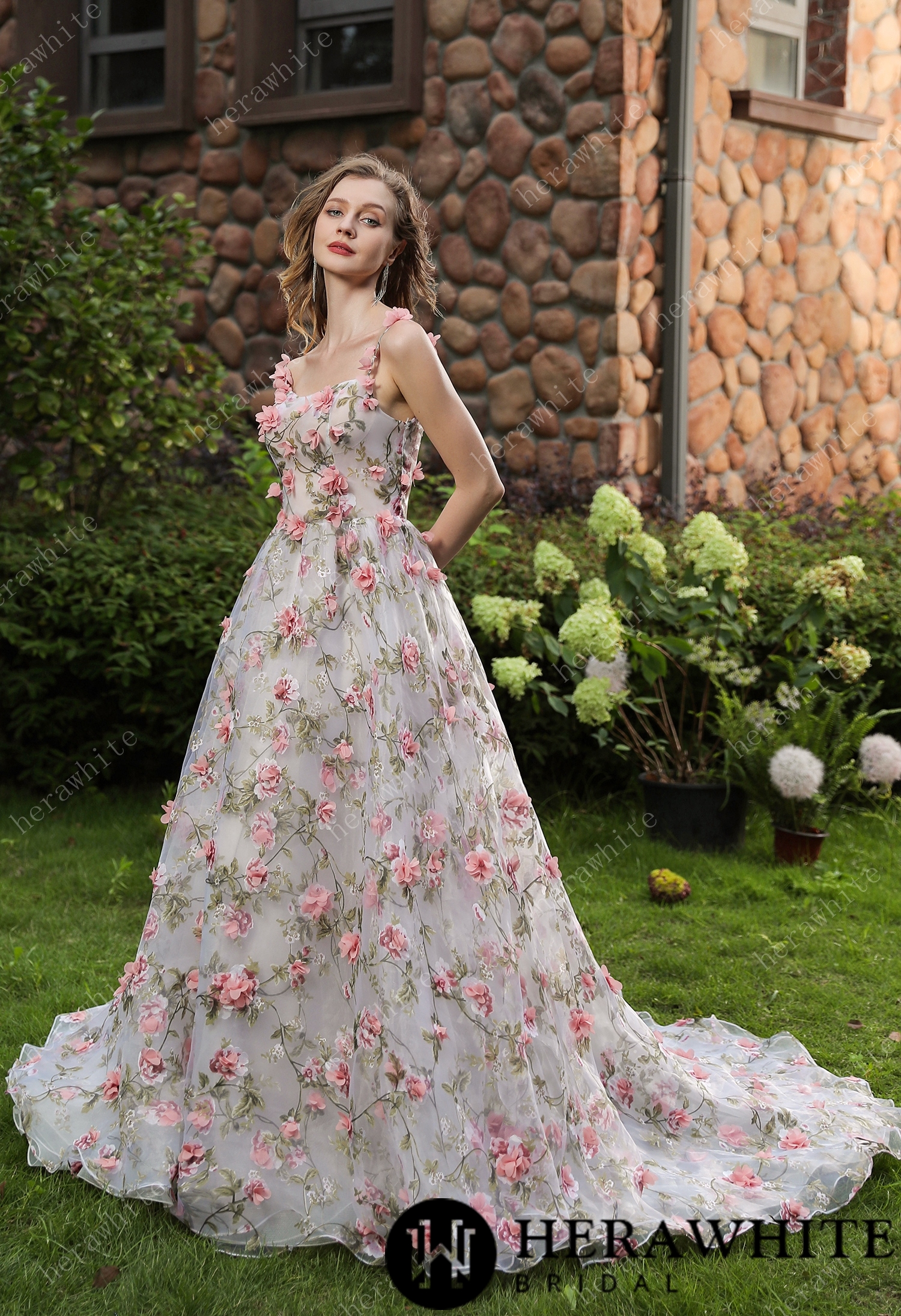 Sample Sale/ Romantic Square Neckline 3D Flowers Detachable Sleeves Wedding Dress