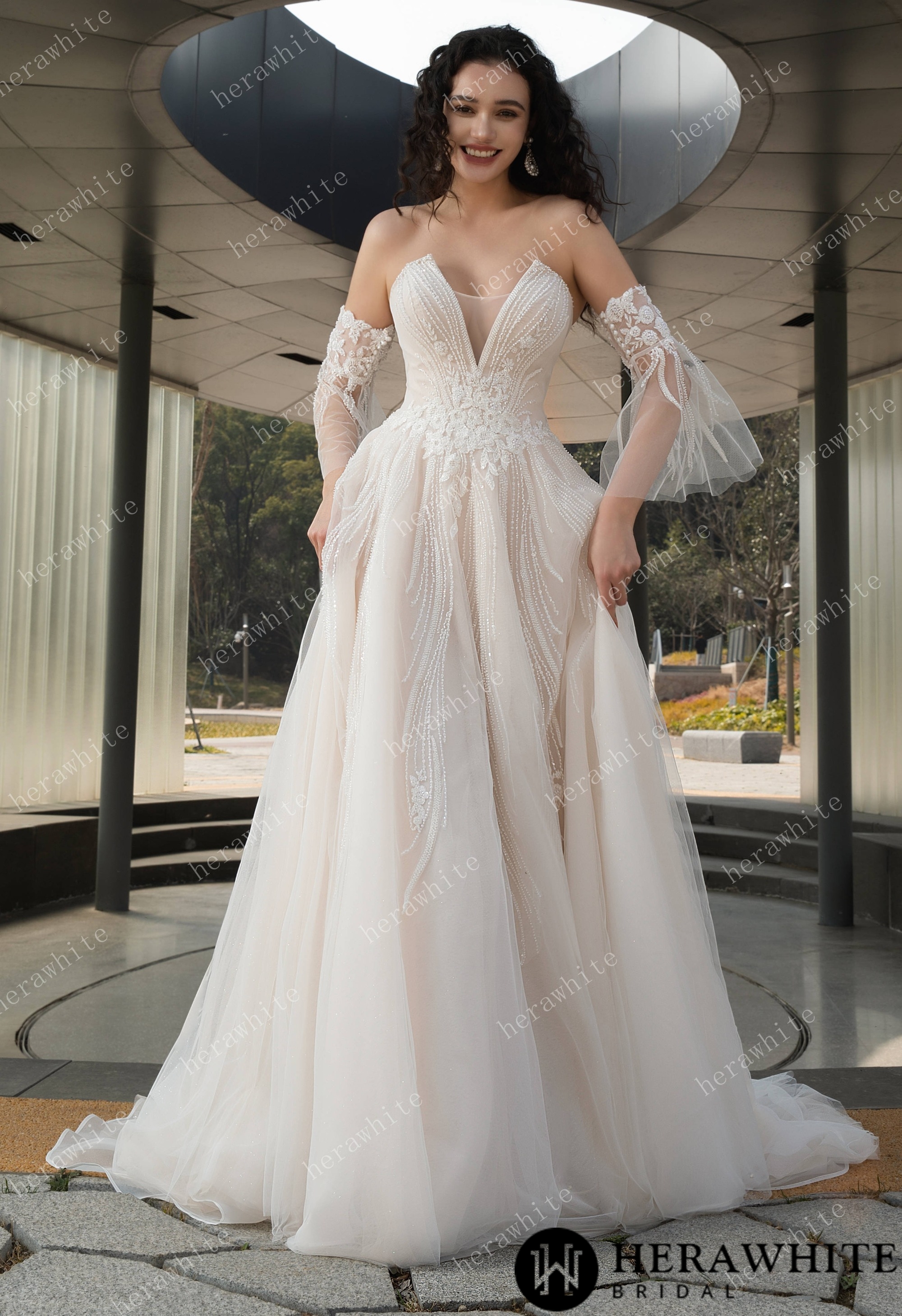 Sample Sale/  Ethereal Glow A Dreamlike Sparkling Bridal Gown