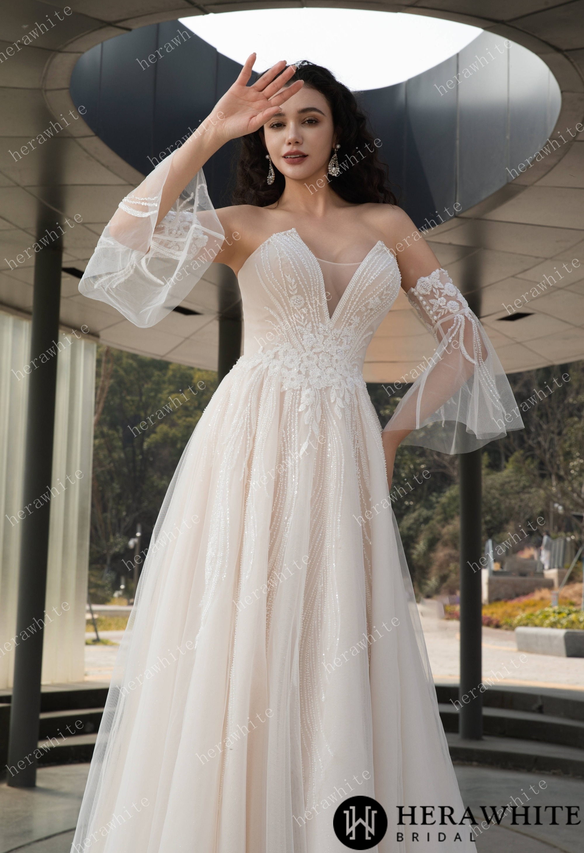 Sample Sale/  Ethereal Glow A Dreamlike Sparkling Bridal Gown