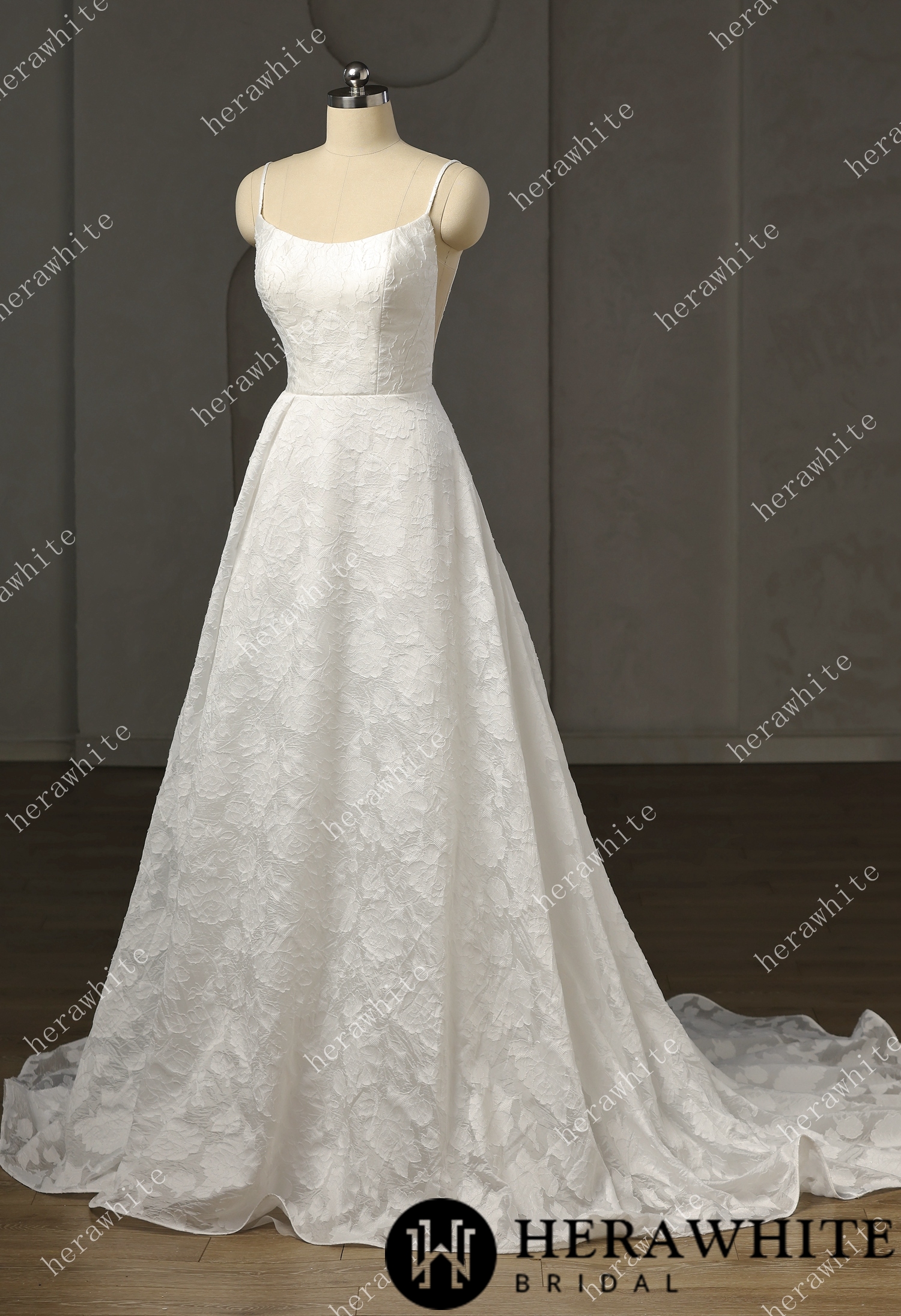 In Stock/ Exquisite  Jacquard  Organza Spaghetti Strap A-Line Wedding Gown