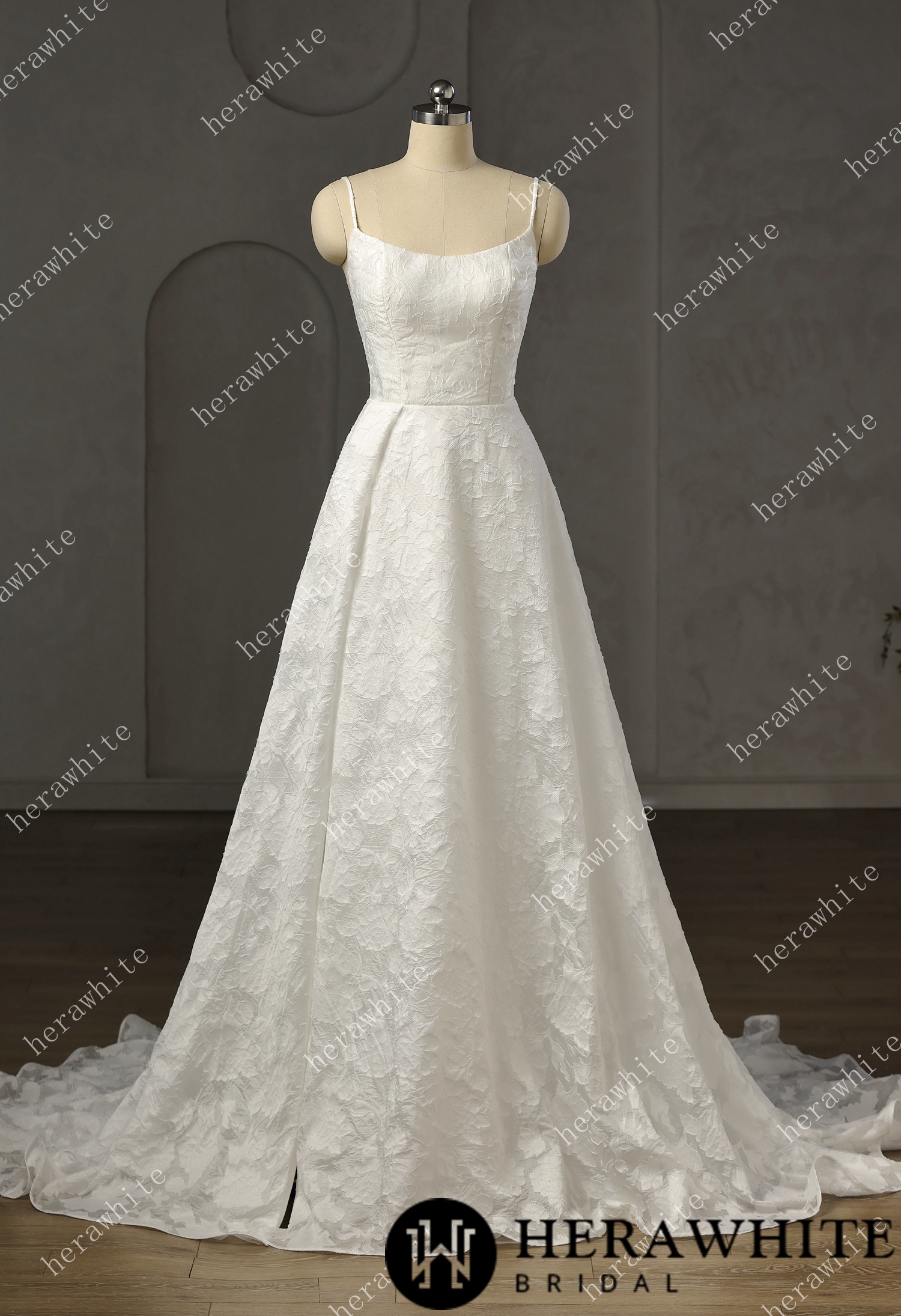In Stock/ Exquisite  Jacquard  Organza Spaghetti Strap A-Line Wedding Gown