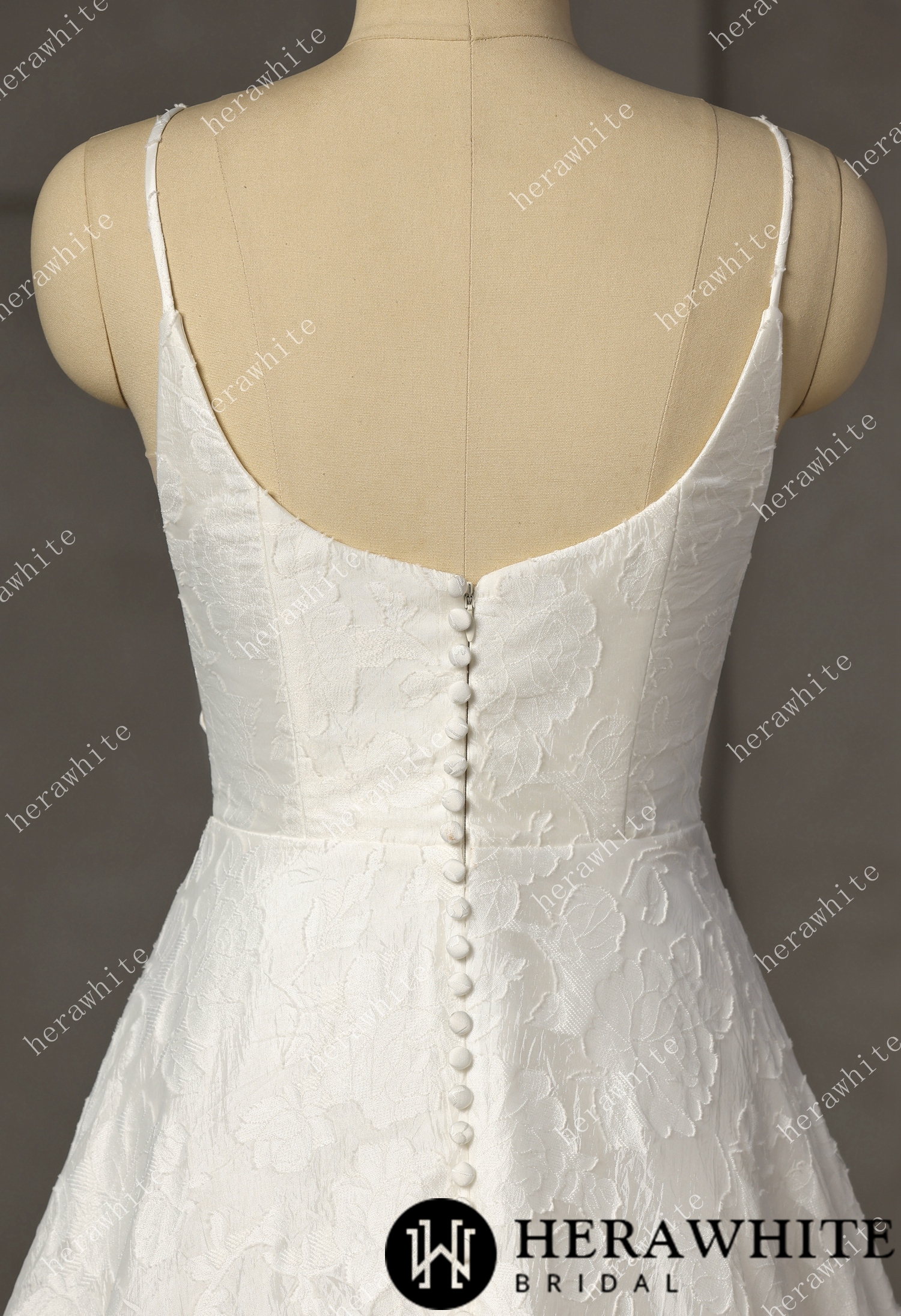 In Stock/ Exquisite  Jacquard  Organza Spaghetti Strap A-Line Wedding Gown